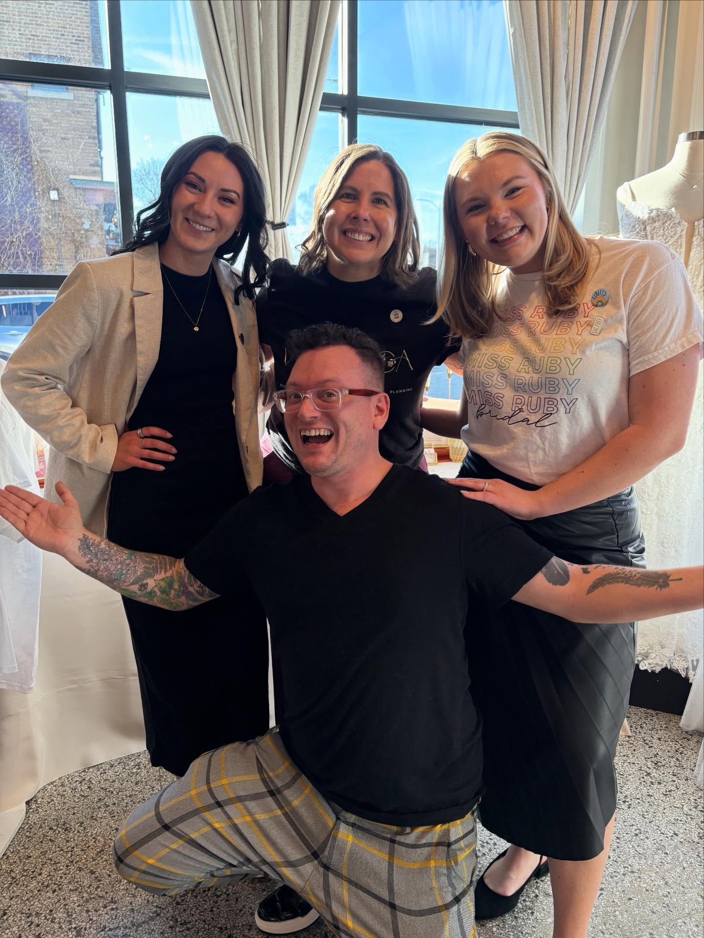 Hey friendors!👋🏼👋🏽👋🏾 Applications are still open for the 2026 Big Gay Wedding Expo🌈

Do you love inclusivity and equality?
Are you passionate about helping grooms, brides and marriers make their wedding vision come to life?

Well so are we, so