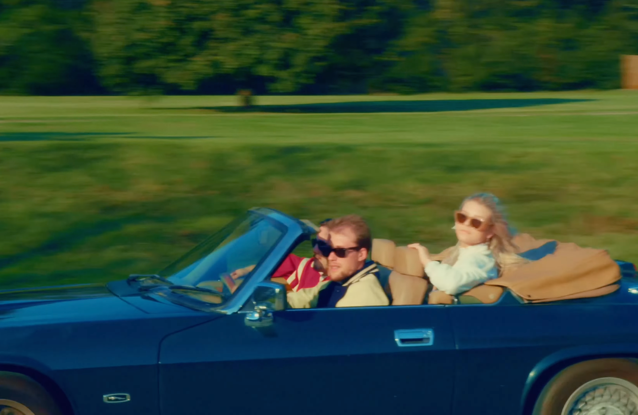 ROM COM – Let You Go