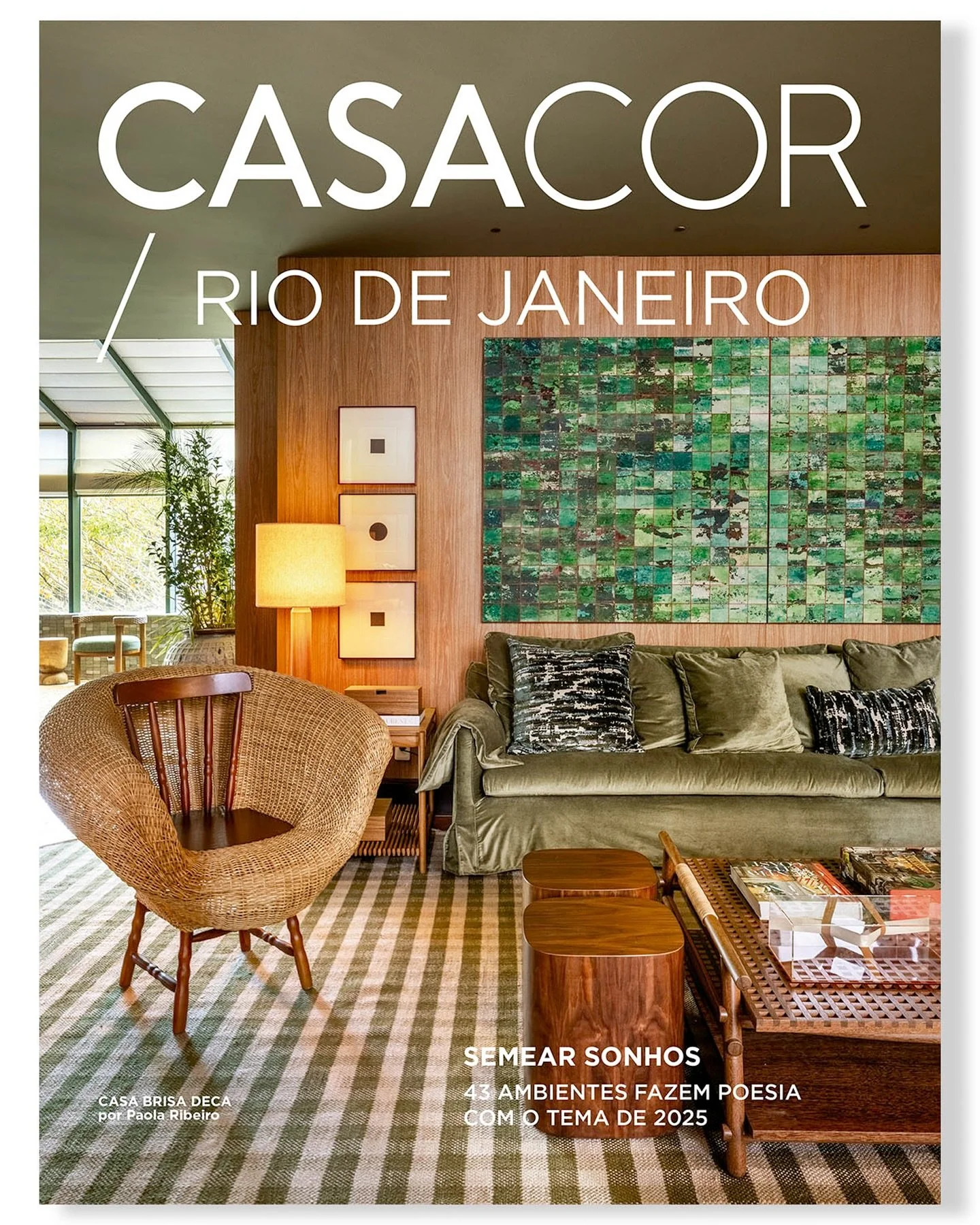 O projetos elegantes da @paolaribeirointeriores sempre brilhando no @casacorrio_oficial e este ano apresentando o espa&ccedil;o @decaoficial.

@patquentel @patriciaamayer 

Design capa @luiza.quentel 

#casacor #design #campana #interior
