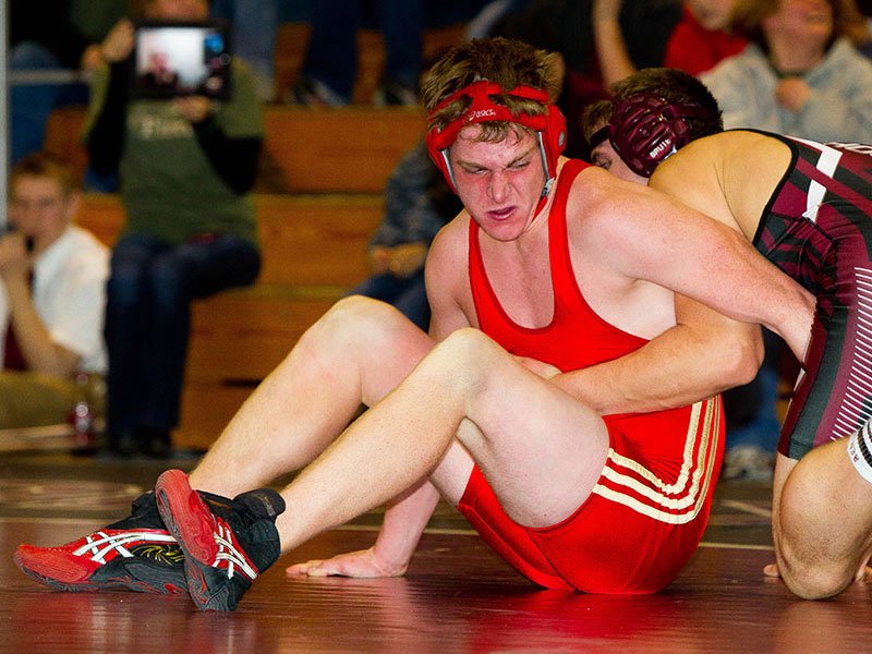 Roddick, Dawley lead Spartans to 3rd place at Reedsburg