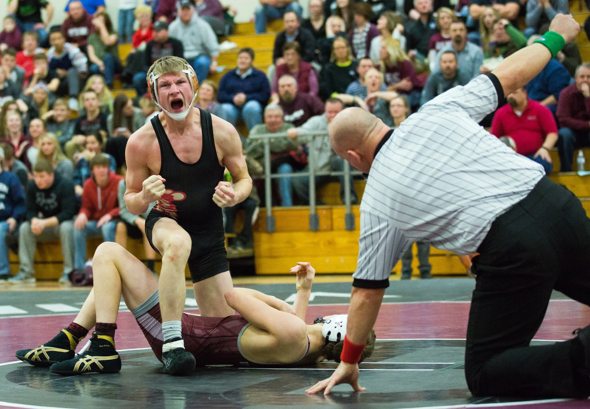 Sparta falls 38-28 to Holmen in thriller