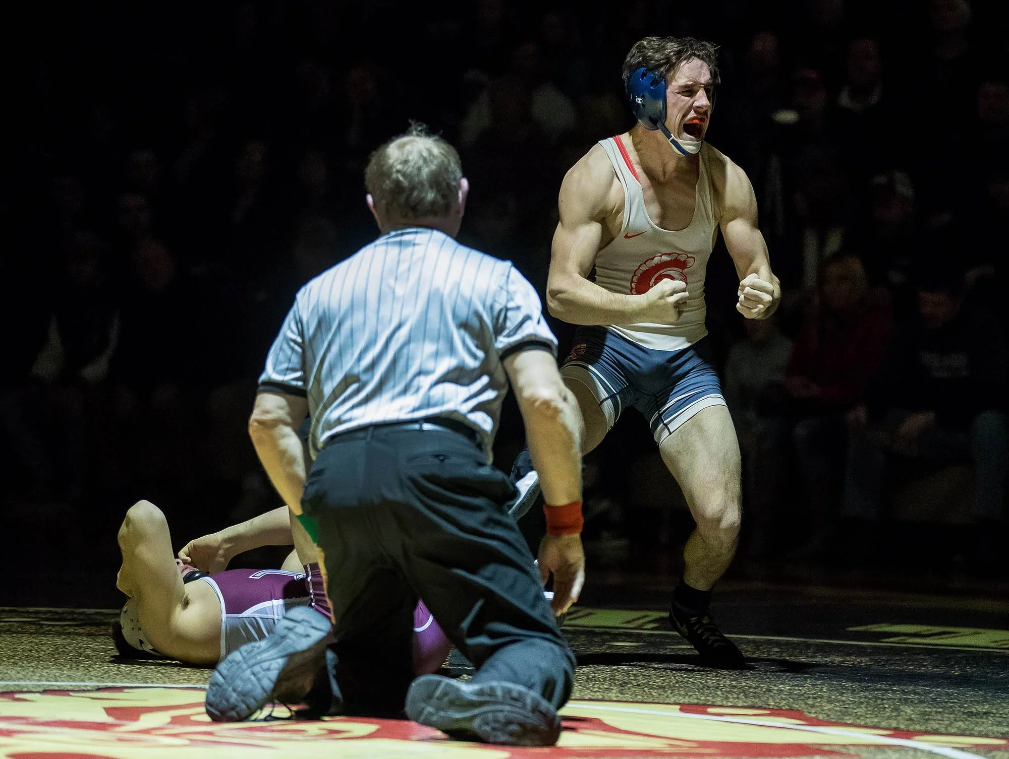 Holmen knocks off Sparta 41-24 to capture MVC title