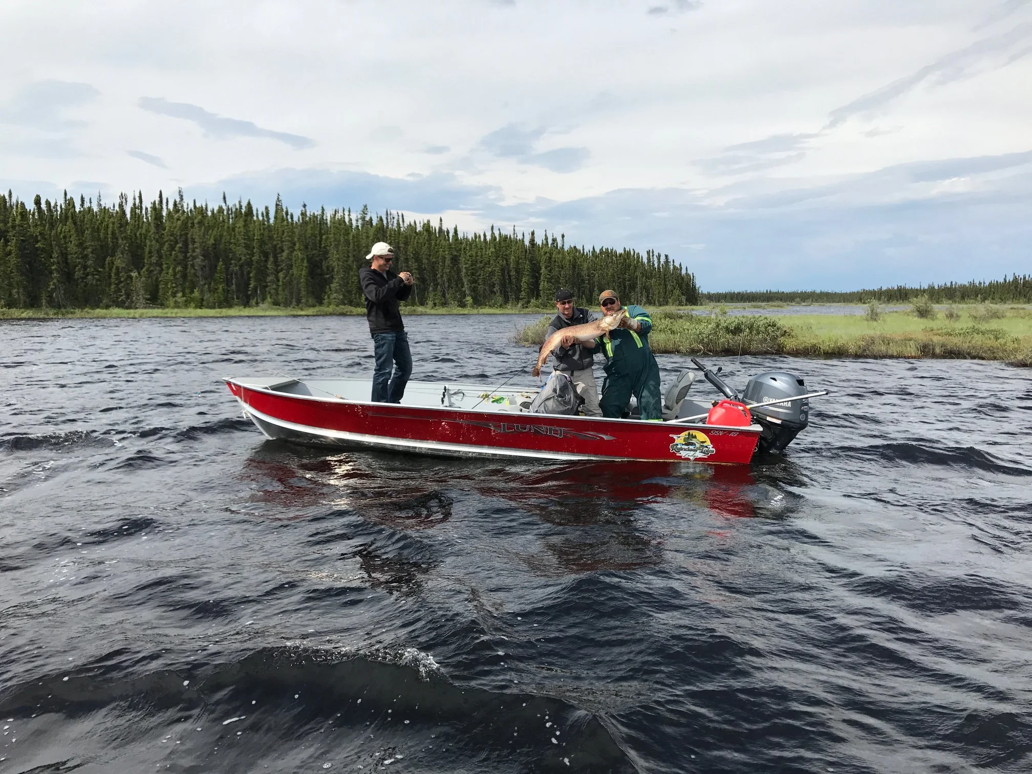 reindeer lake lodge best fishing, cozy cabins on reindeer lake lodge, best lodge on reindeer lake is reindeer lake lodge, best fish camp on reindeer lake is reindeer lake lodge, best fishing on reindeer lake is reindeer lake lodge, amazing fishing