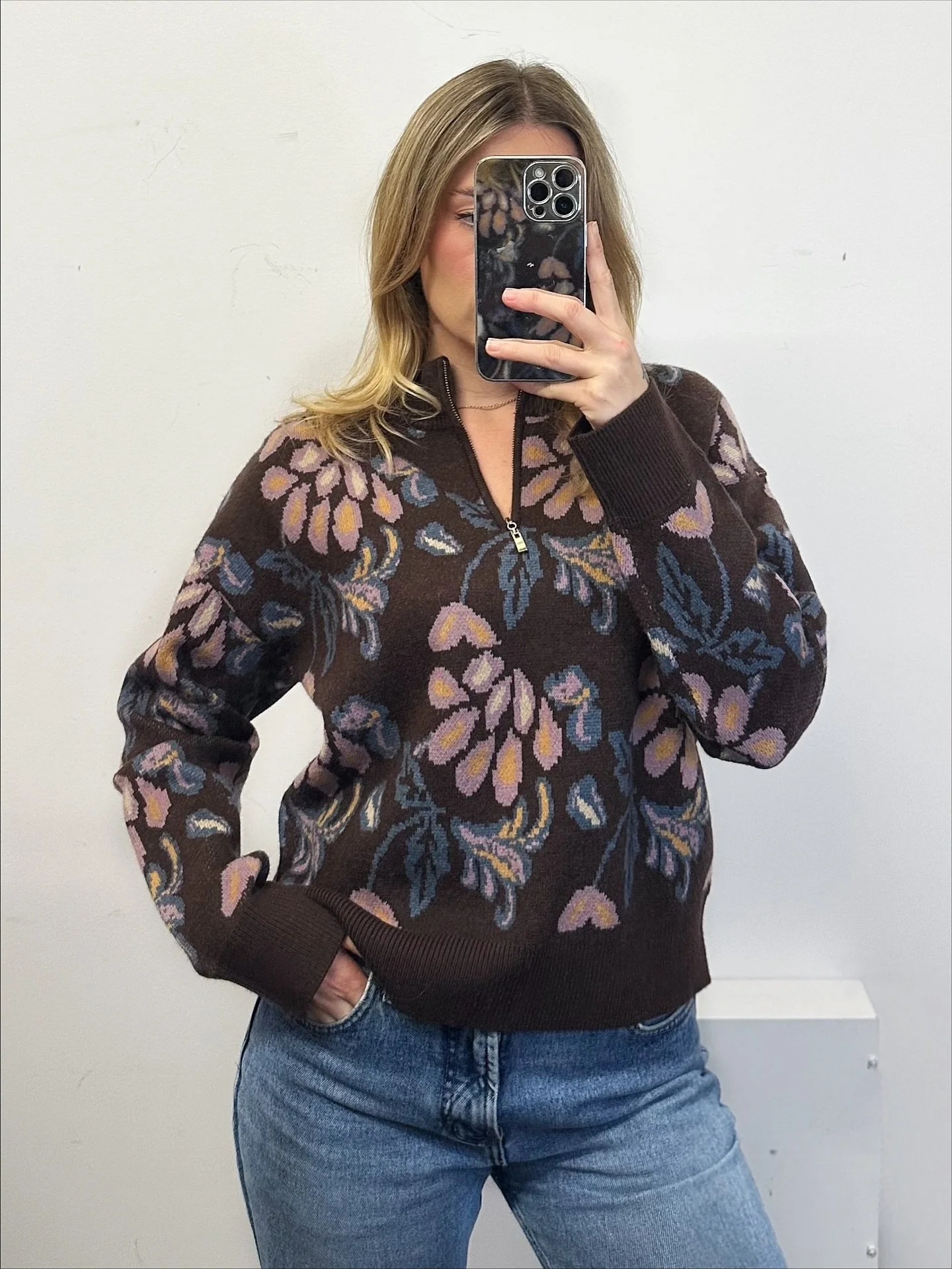 On every holiday gift guide for a reason 🎀
The Rosalie Floral Zip blends romantic florals with luxury comfort. 
Gift it. Wear it. Live in it this holiday season.

#holidaygifting #winterwardrobe #luxuryknitwear #rainandrose