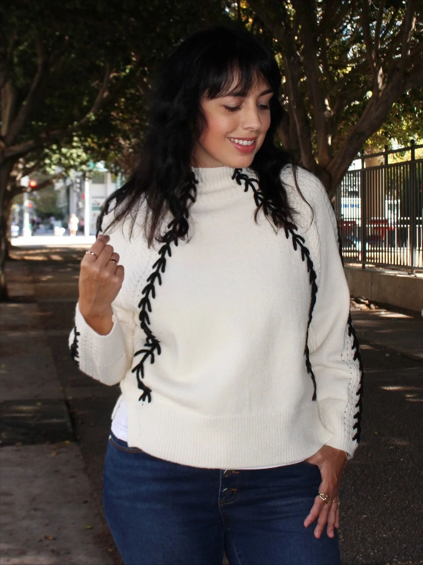 The one you&rsquo;ll wear all season, The Eliza Sweater🤍
Tap to shop the season&rsquo;s favorite knit✨

#holidayoutfit #holidaystyle #holidayfashion #rainandrose #winteroutfits #winterstyle ##giftideasforher  #cozygifts #shopthelook #itgirlstyle