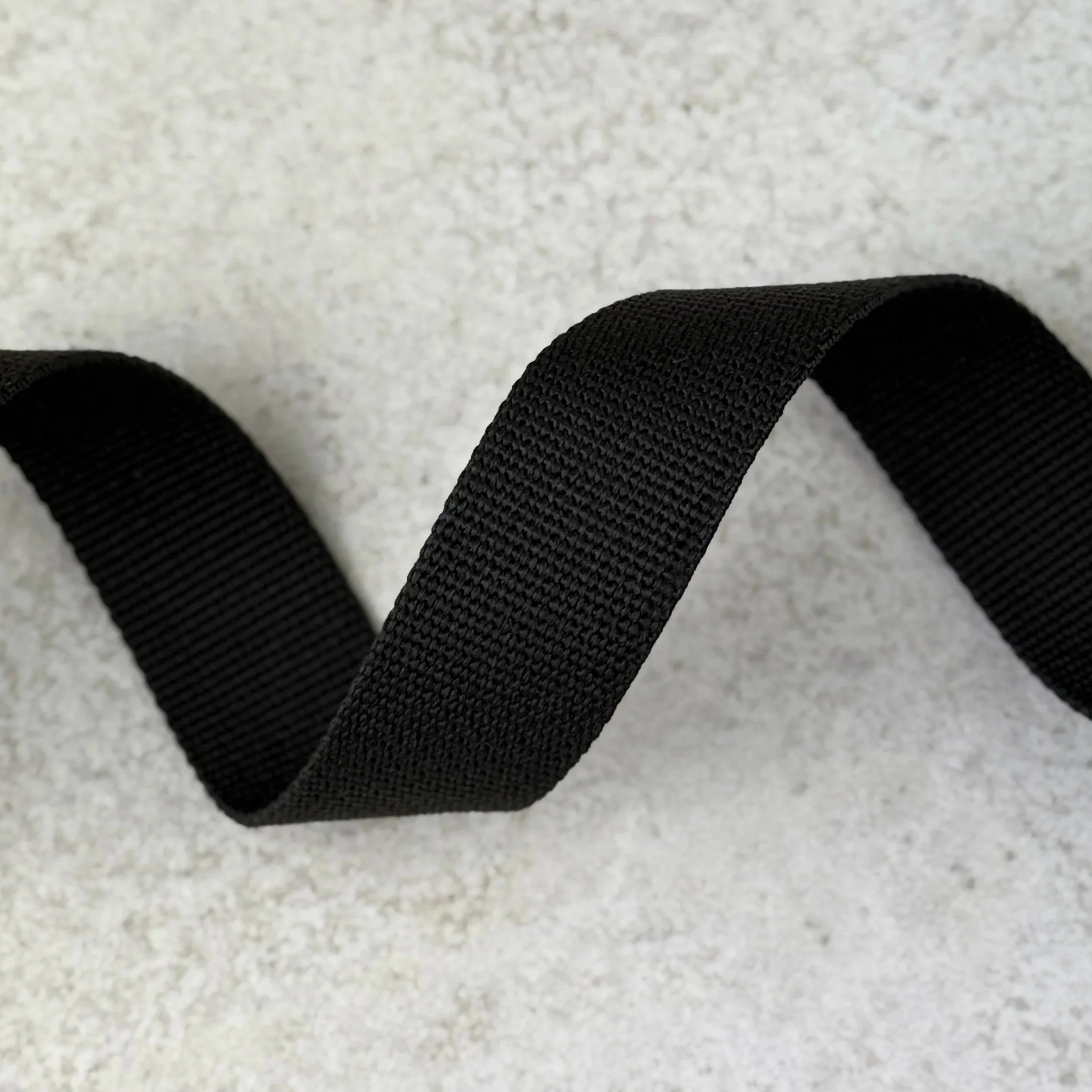 Tactical Bungee E-collar Straps. Military-grade materials, AustriAlpin Quick Release Cobra Buckle. Elastic element for comfort. Colour Black