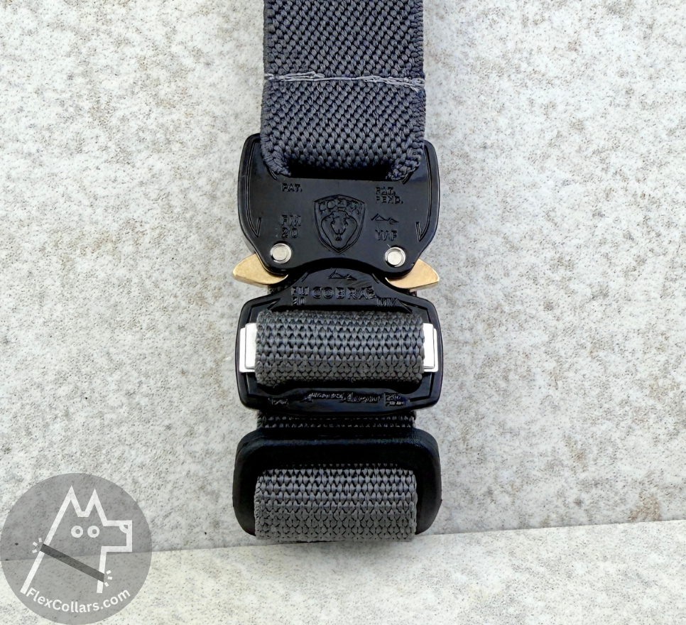 Tactical Bungee E-collar Replacement Straps.   Military-grade materials, AustriAlpin Quick Release Cobra Buckle. Elastic element for comfort. Colour Wolf Grey
