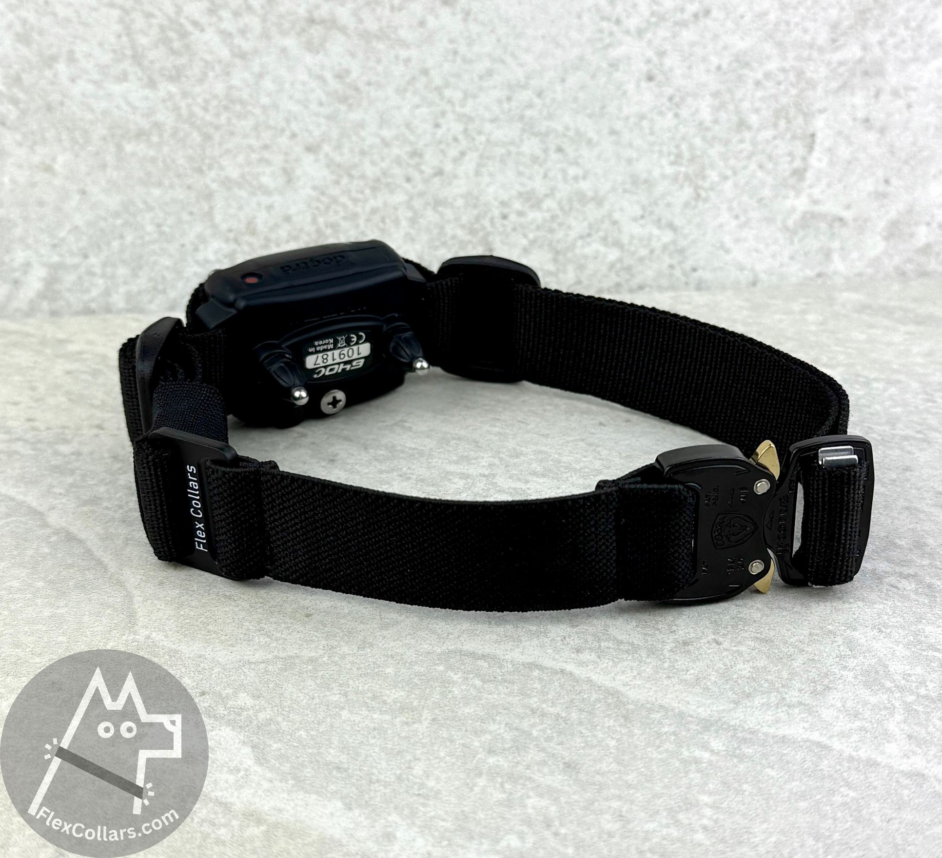 Tactical Bungee E-collar Straps. Military-grade materials, AustriAlpin Quick Release Cobra Buckle. Elastic element for comfort. Colour Black