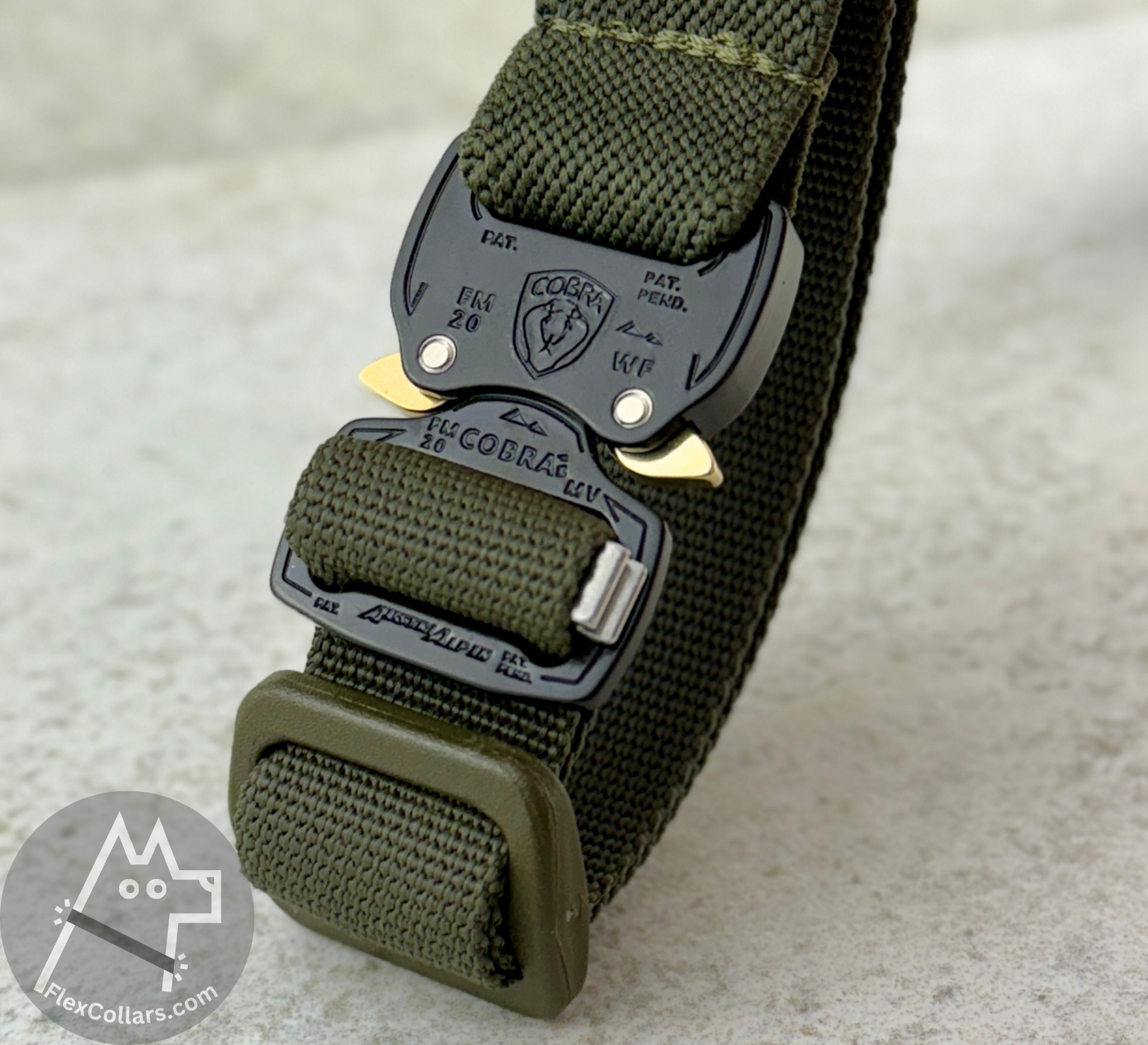 Tactical Bungee Collar E-collar Straps for Dogs. Military-grade materials, AustriAlpin Quick Release Cobra Buckle. Elastic element for comfort. Colour Ranger Green