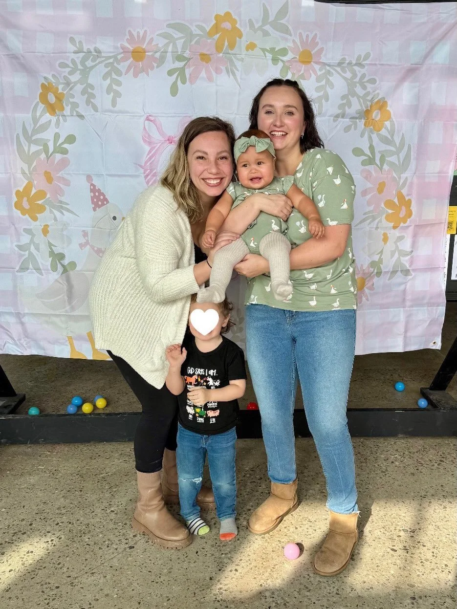 One year ago, I packed my pump in my birth bag, kissed my 6 month old &amp; supported my dearest friend as she became a mother. 
⠀⠀⠀⠀⠀⠀⠀⠀⠀
I&rsquo;ve never seen someone labour so hard for so long (72 hours, folks). Everyone works hard for their baby,