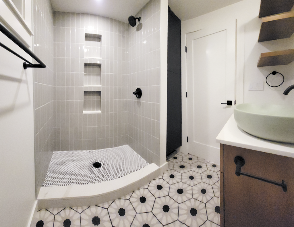 CoburnTileandCarpentry-Bathrooms-104.png