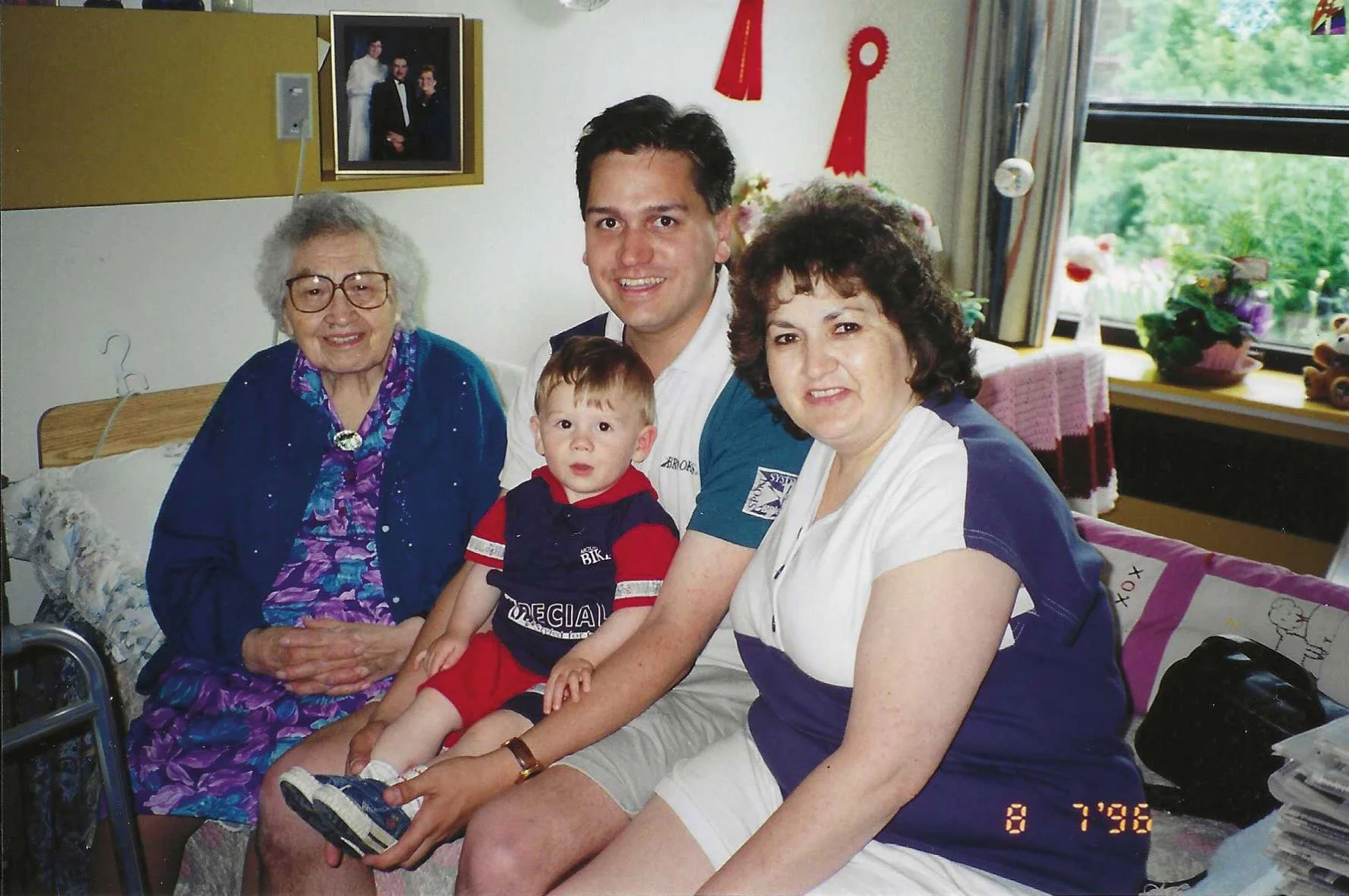 Grant-Berg-with-Grandma_-Mom-and-son.jpg
