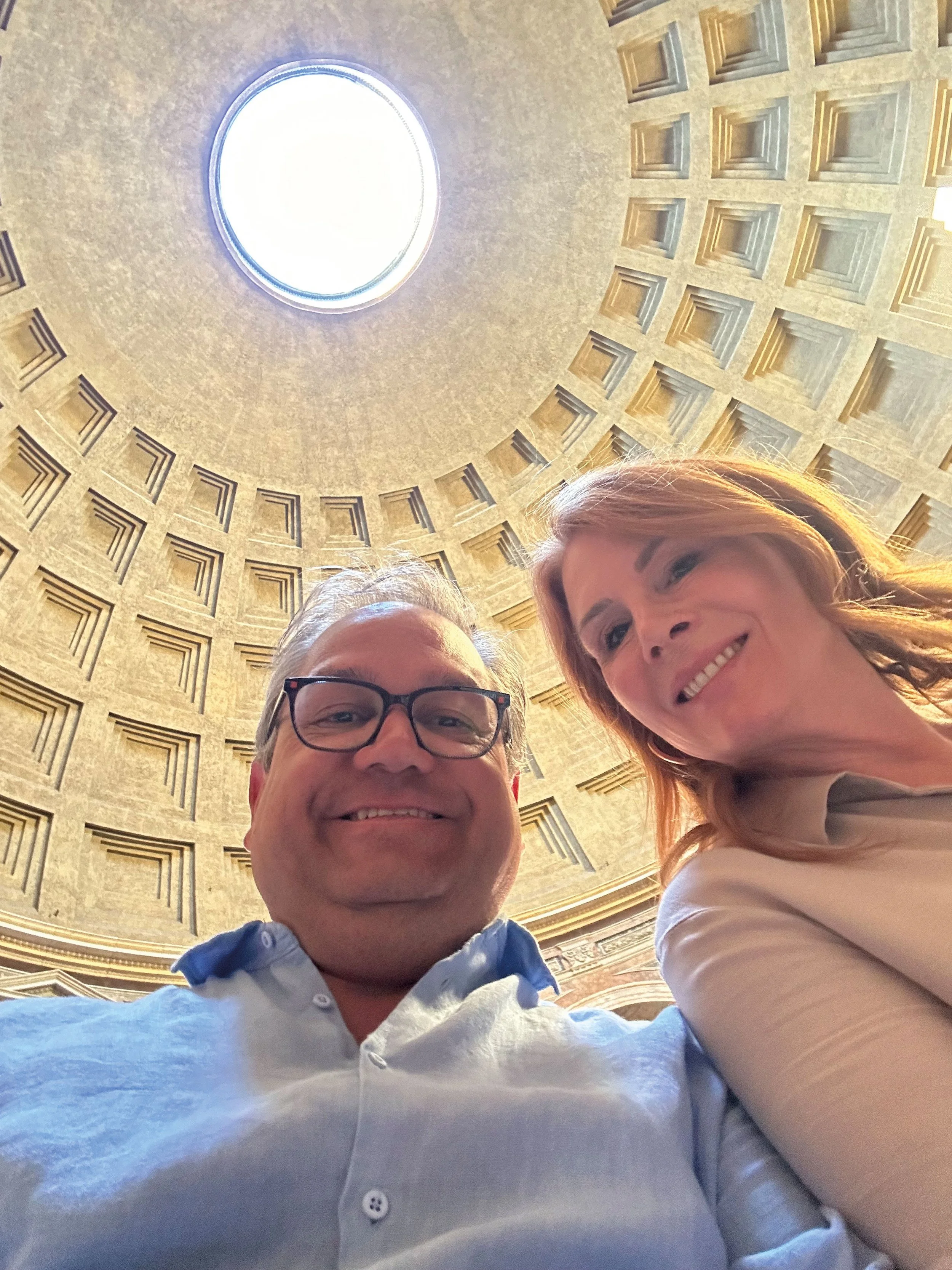 Grant-and-his-wife-Rhonda-at-the-Parthenon-in-Rome.jpg