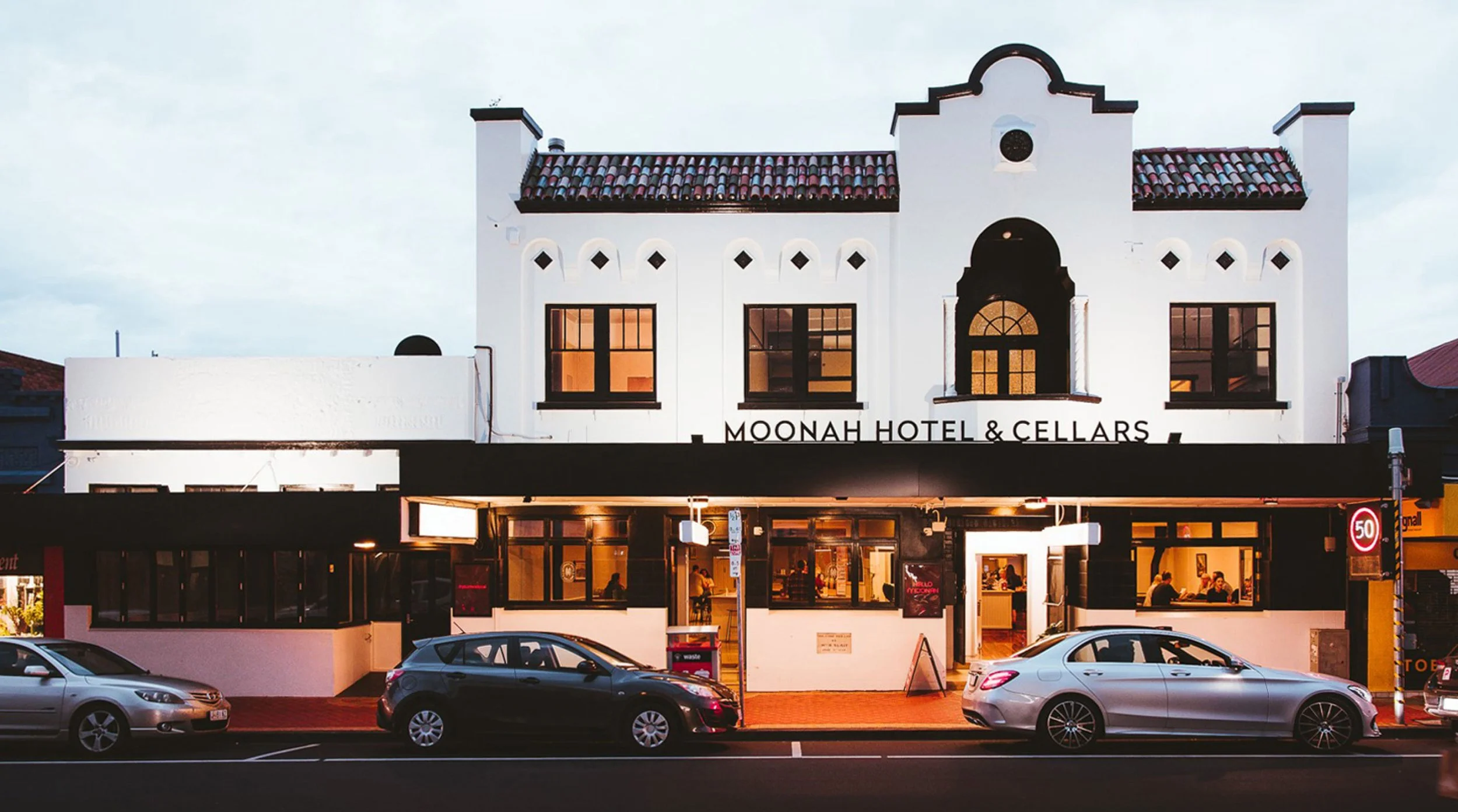 Moonah Hotel and Cellars Facade