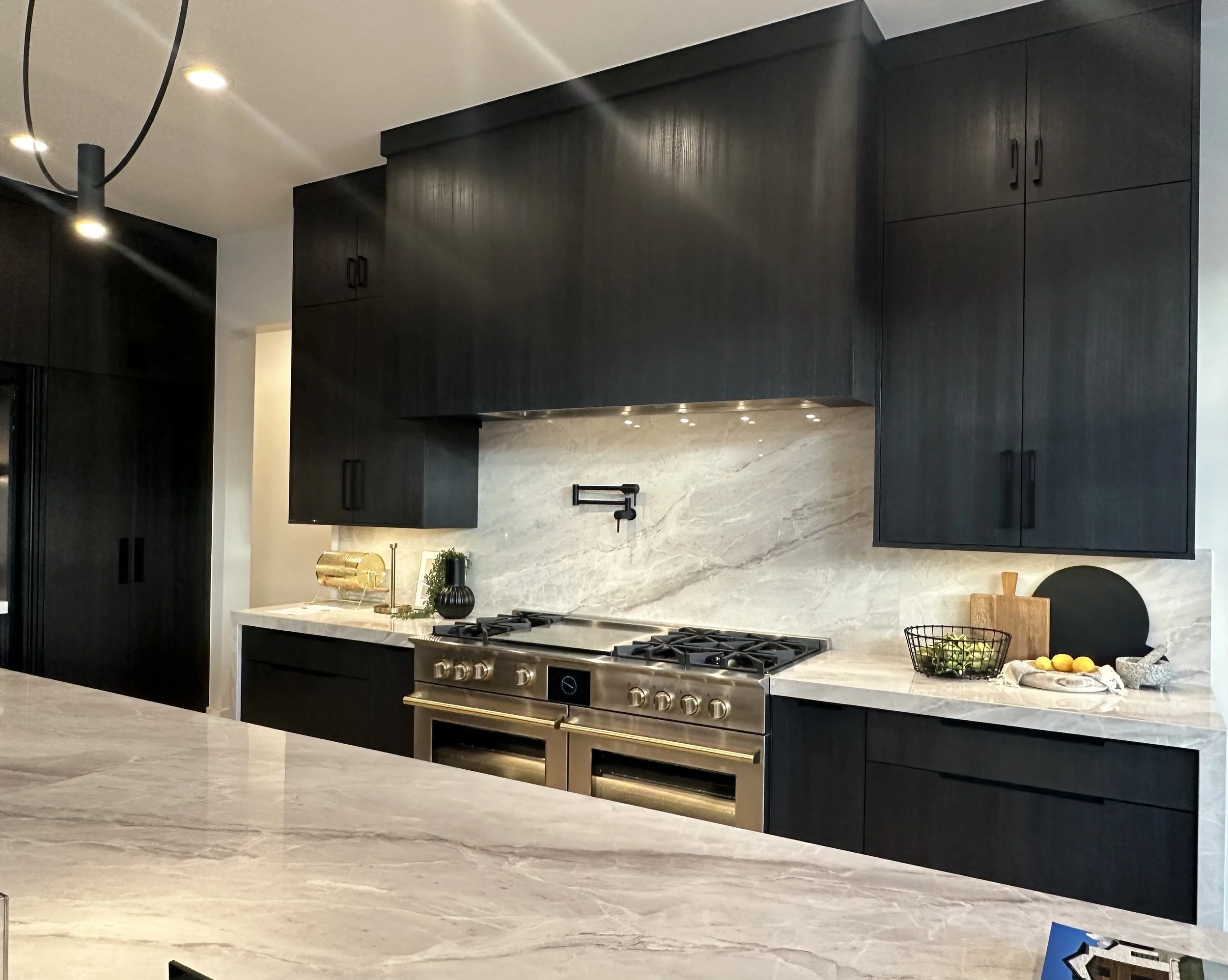 Contemporary Kitchen Remodel by Pinnacle Stone Design project photo