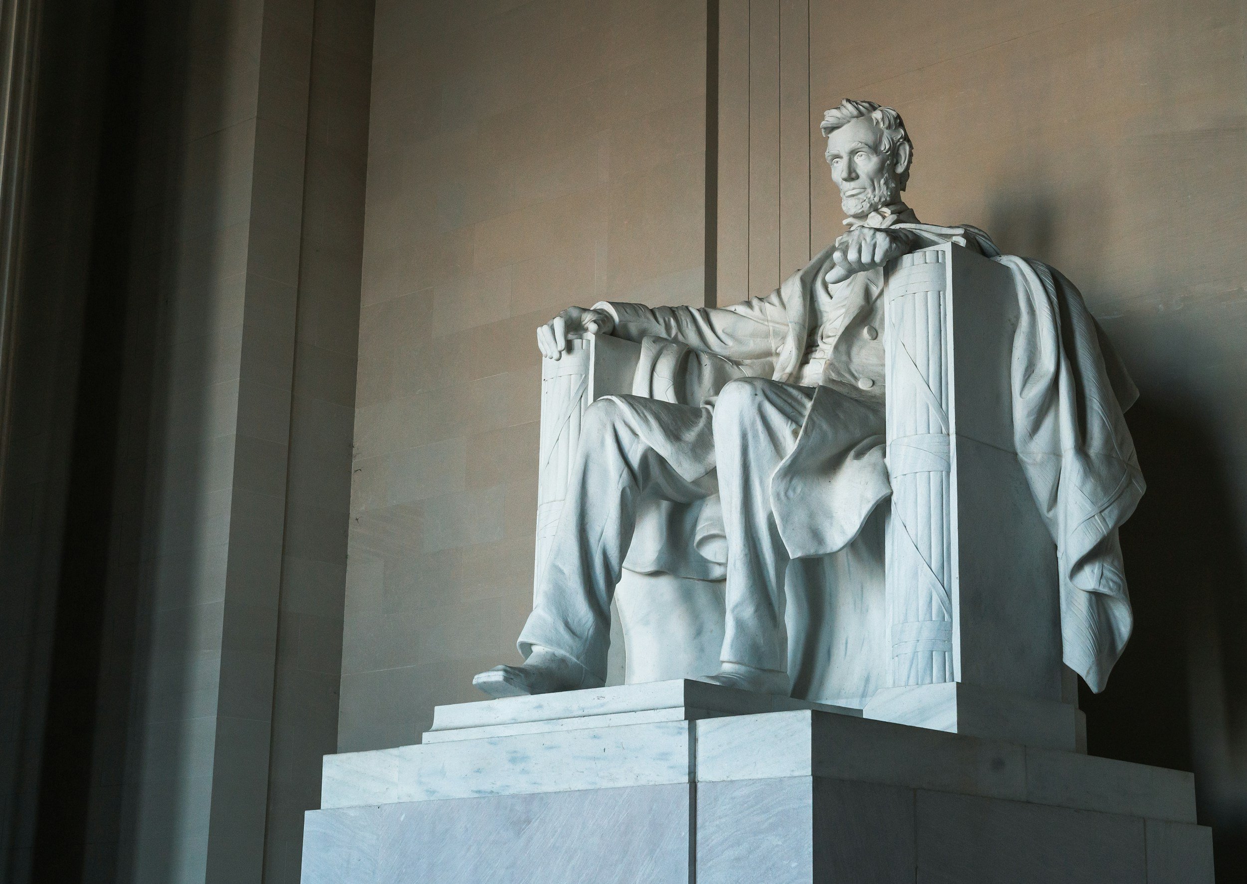 Abraham Lincoln statue at the Lincoln Memorial
