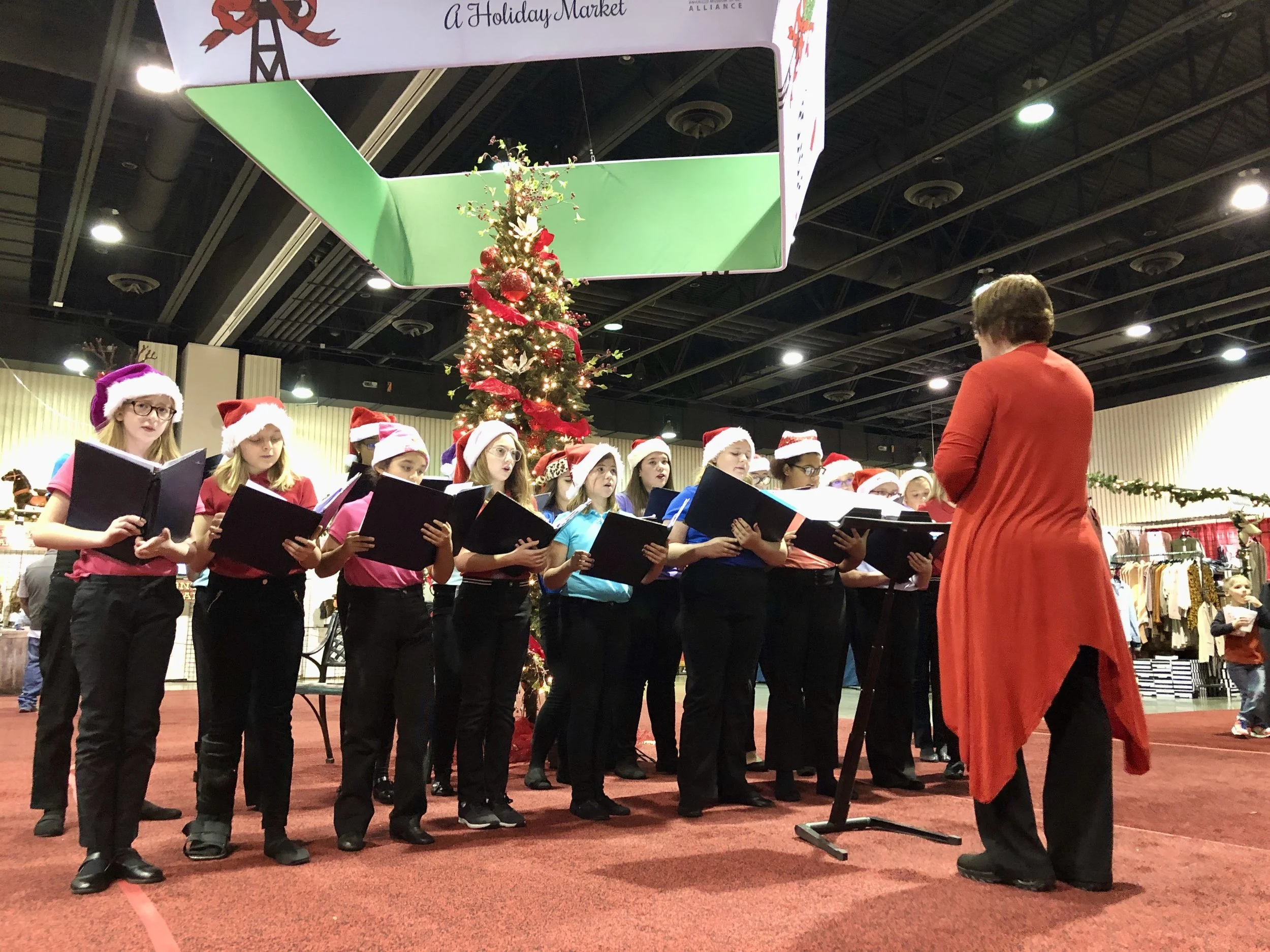 Copy of 2019 Amici-Pizzazz - Christmas Roundup.jpeg
