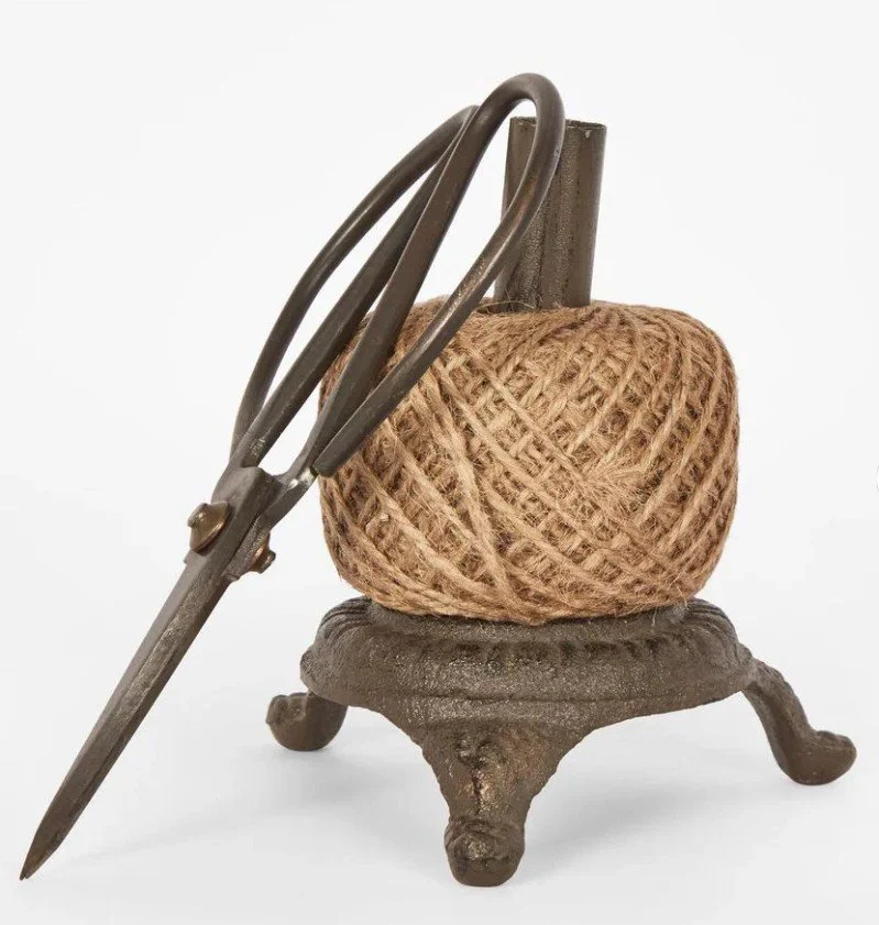 Drapers string holder 2.jpg