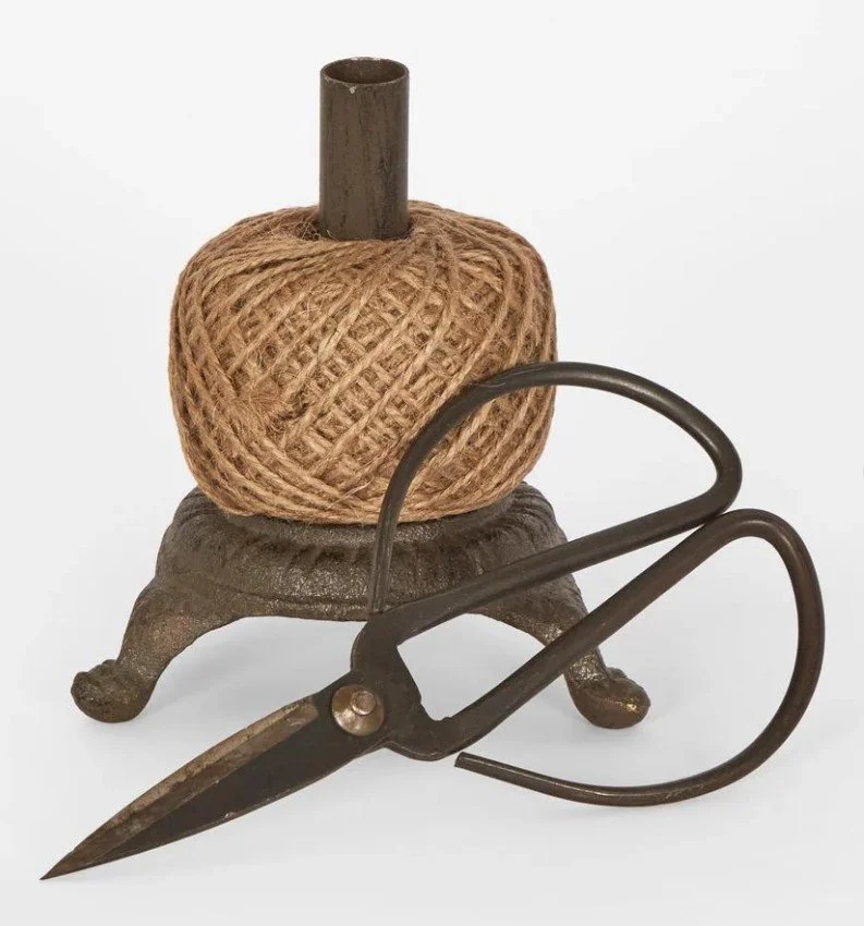 Drapers string holder.jpg