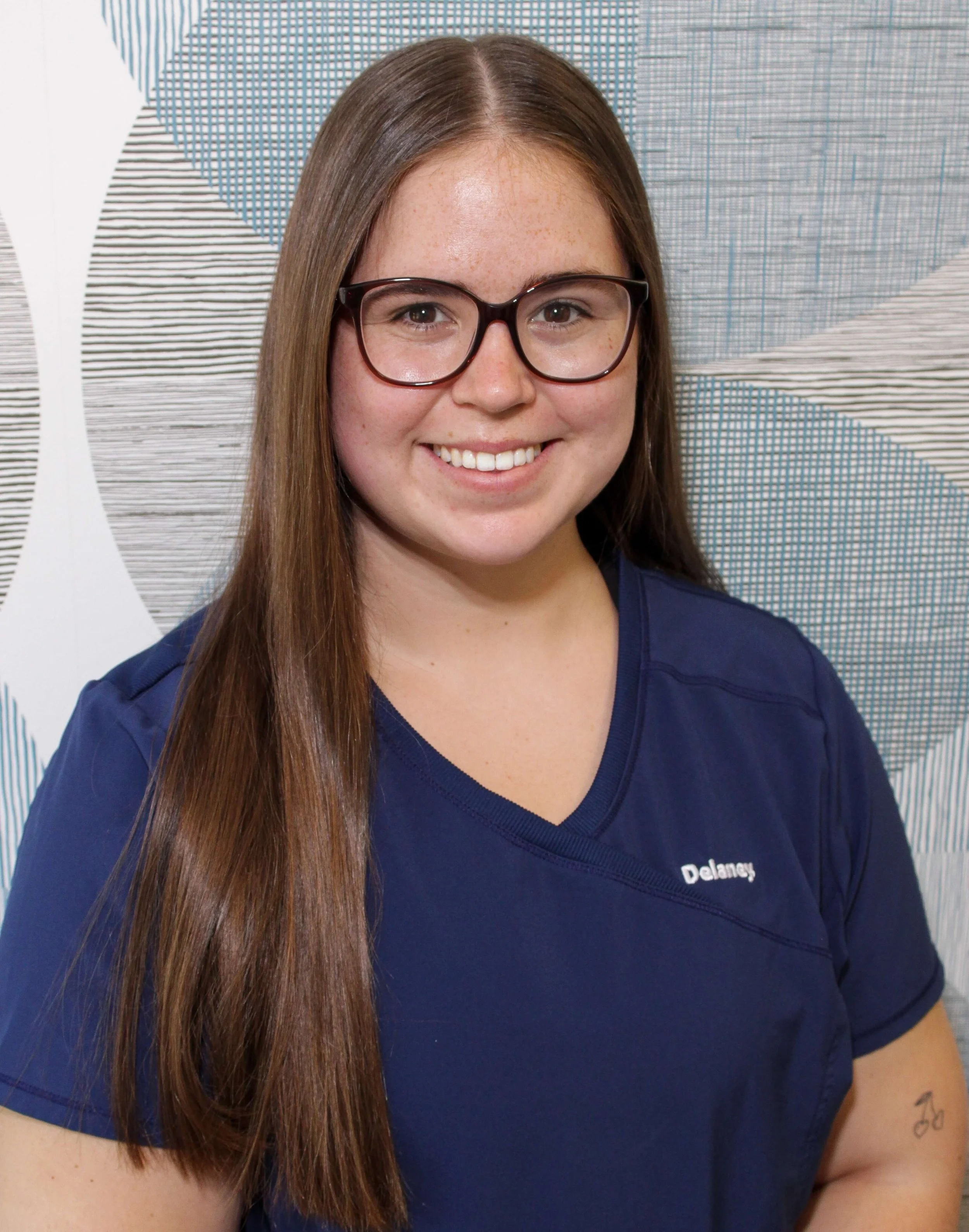 Dragan Smiles Dallas, TX Delaney, Dental Assistant