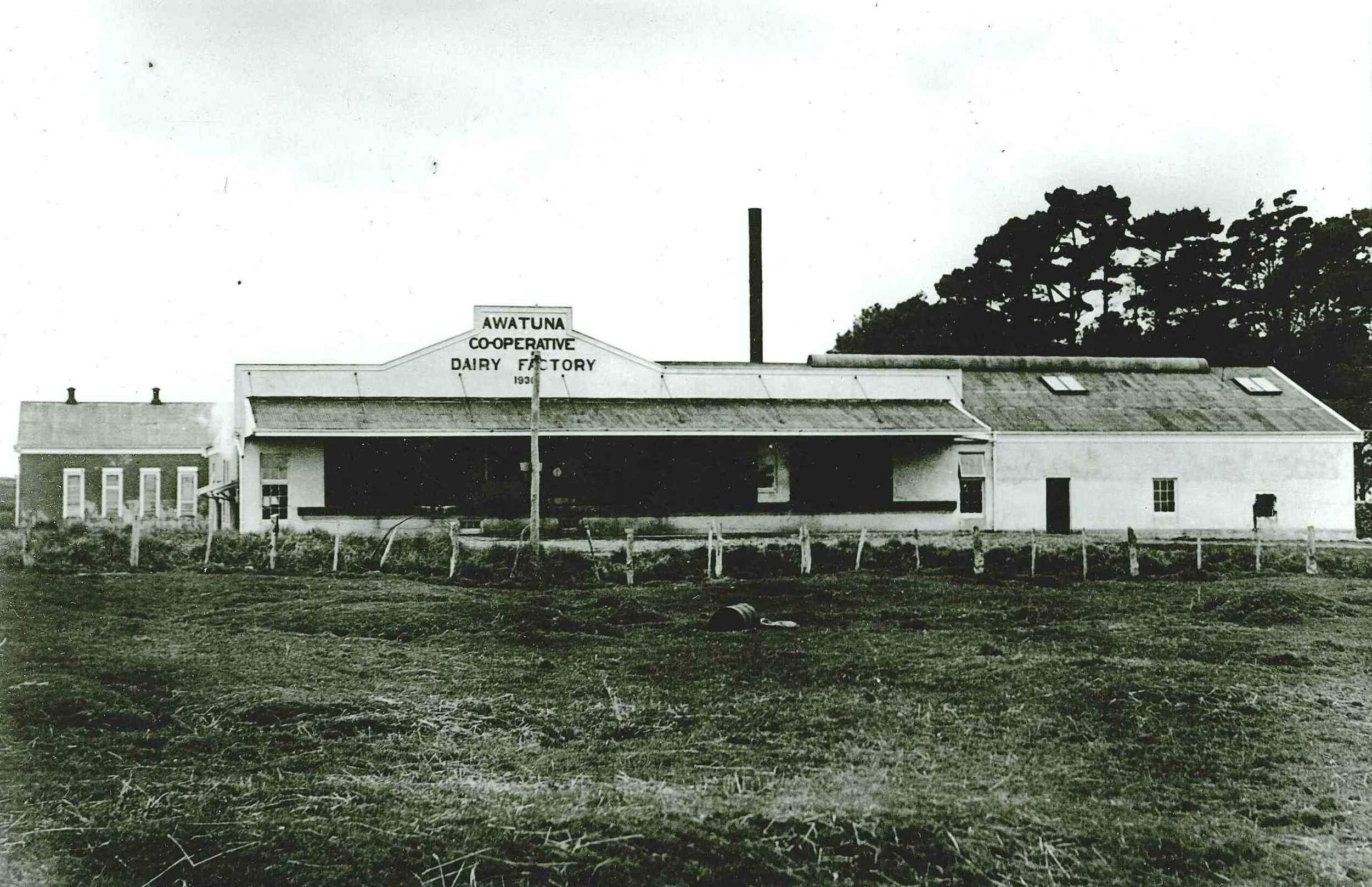 Awatuna factory 1935.jpg