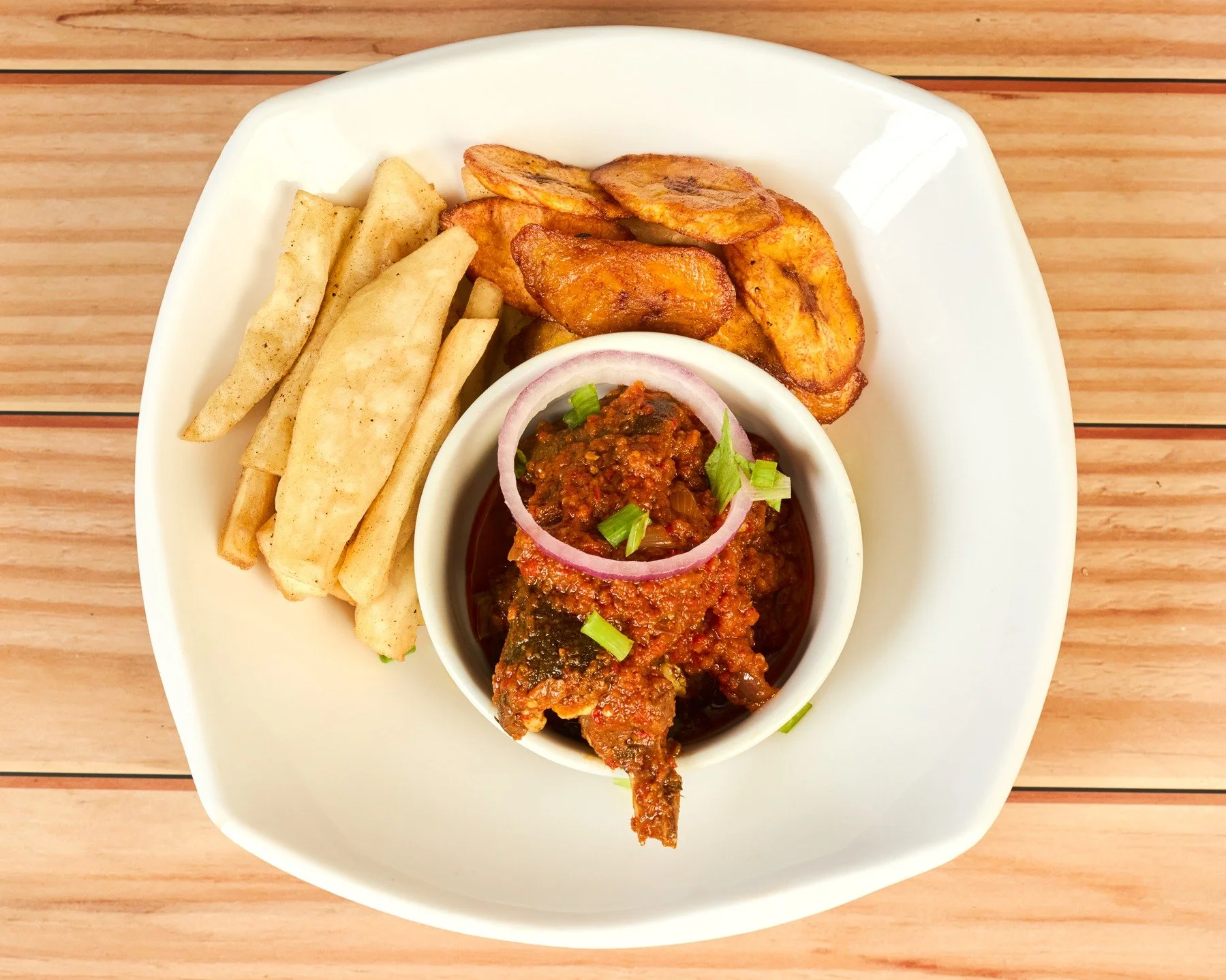 Lunch or catering? Why not both!
This delicious meal is available on both menus.
Have you seen our catering options yet?
Check it out on our website www.234Buka.com 
#LunchSpecial #LunchVibes #DailyDelicious #FoodLovers #NaijaFoodie #EatGoodFeelGood 