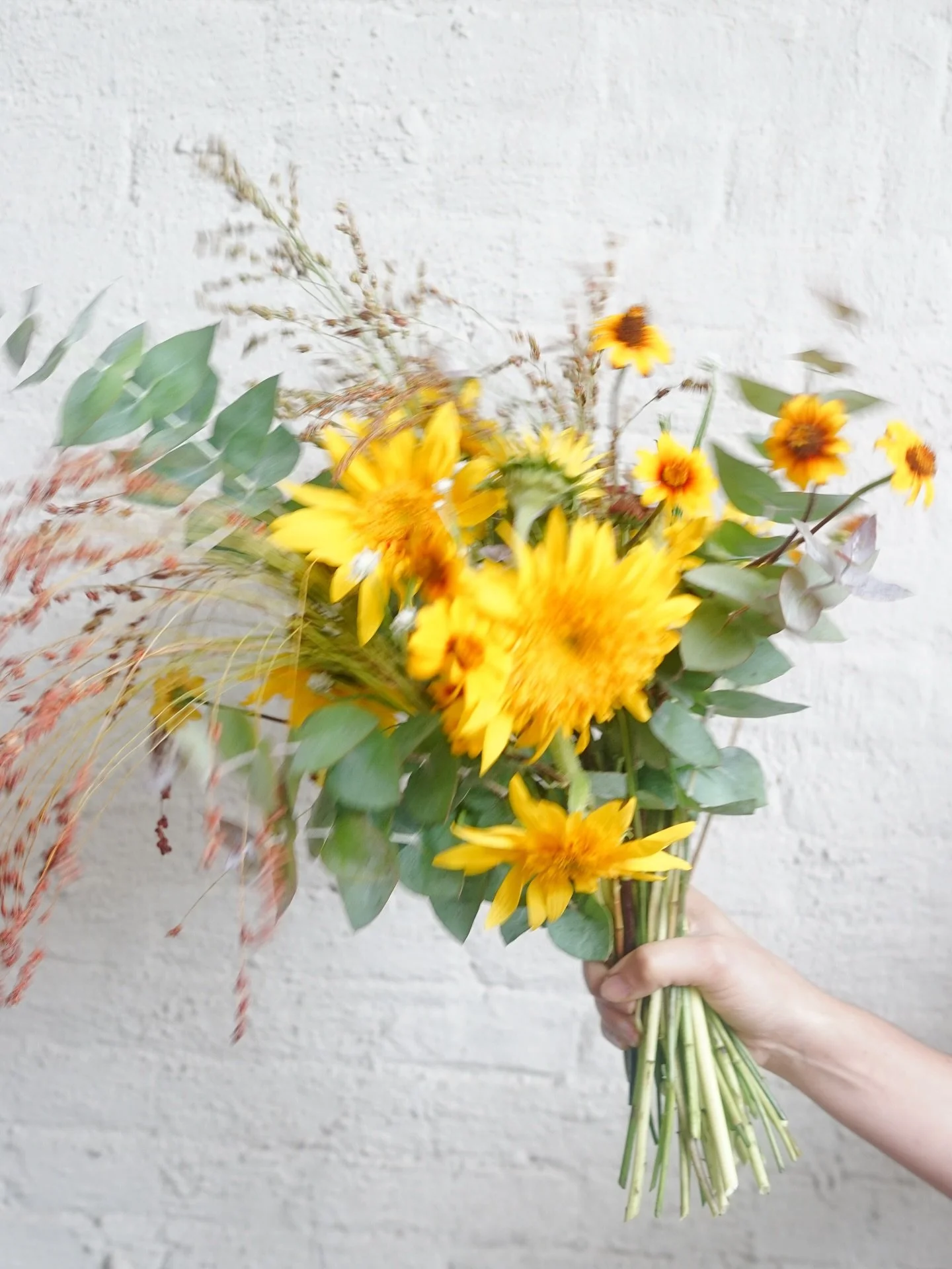 Bouquets that went out for delivery a few weeks ago. Really enjoying the last of the early fall flowers 🌻

Subscribe to get seasonal bouquets delivered to you or someone you love.