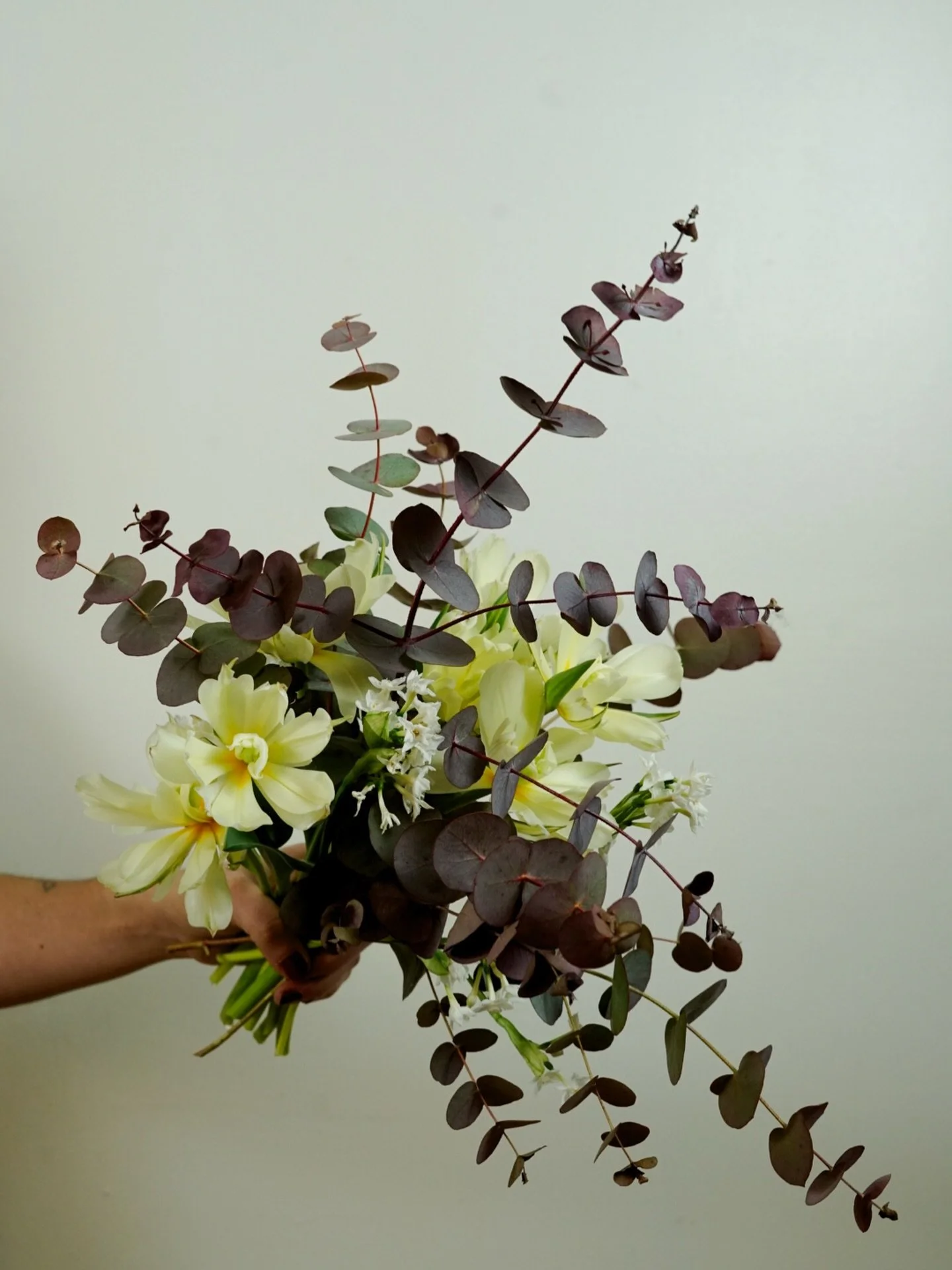 This week&rsquo;s bouquet is about contrast. Softness and strength. Stillness and movement.

Sign up to receive flowers delivered to your doorstep. #giveyourselfflowers