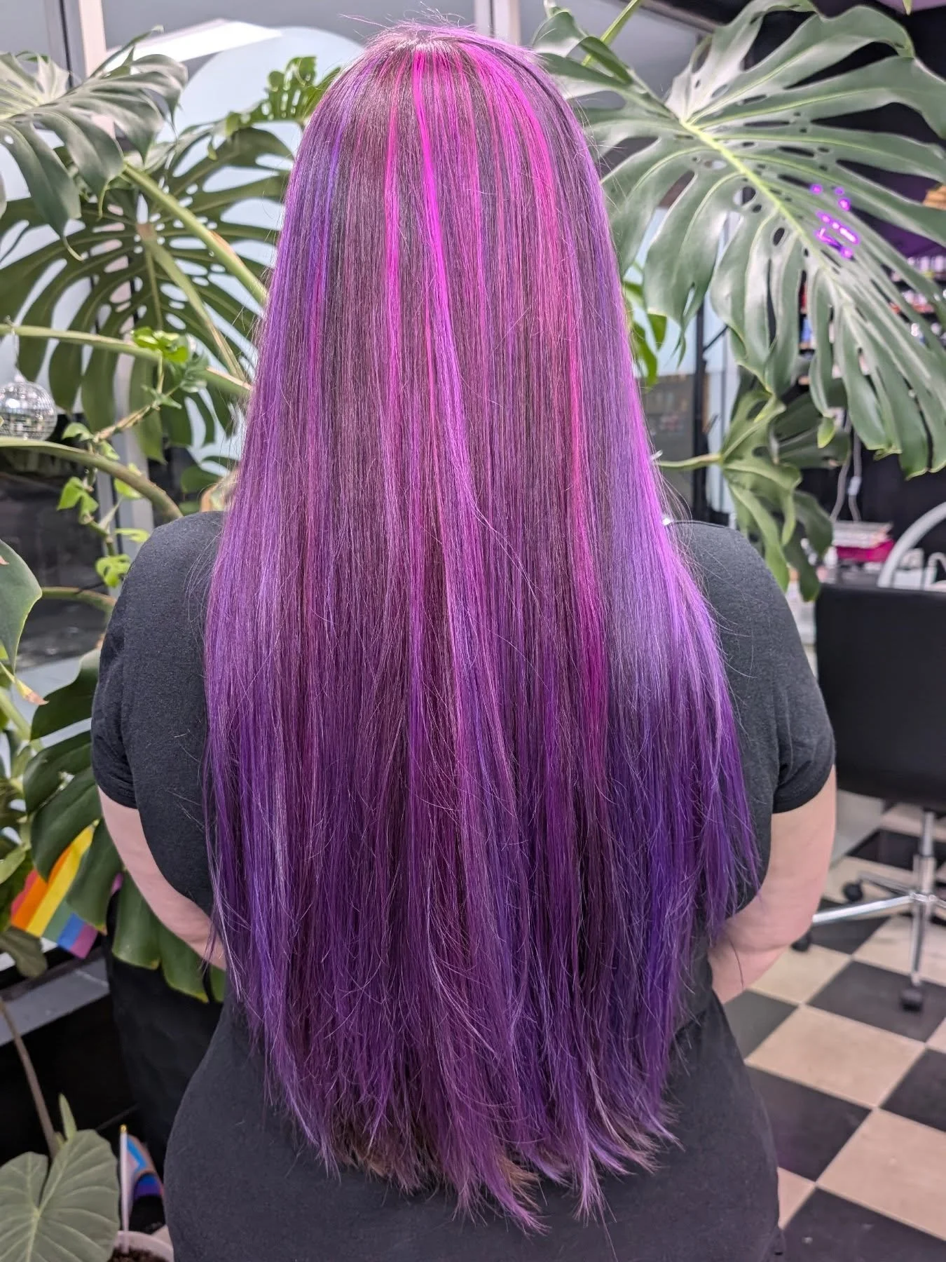 I am blessed with all the longest haired friends

I have my own coven of rapunzels. Just as it should be 

I have a few openings remaining for the rest of the year. Holler if you want to get deed 

@hair_rebellion_&nbsp; #hairrebellion #getyourhairde