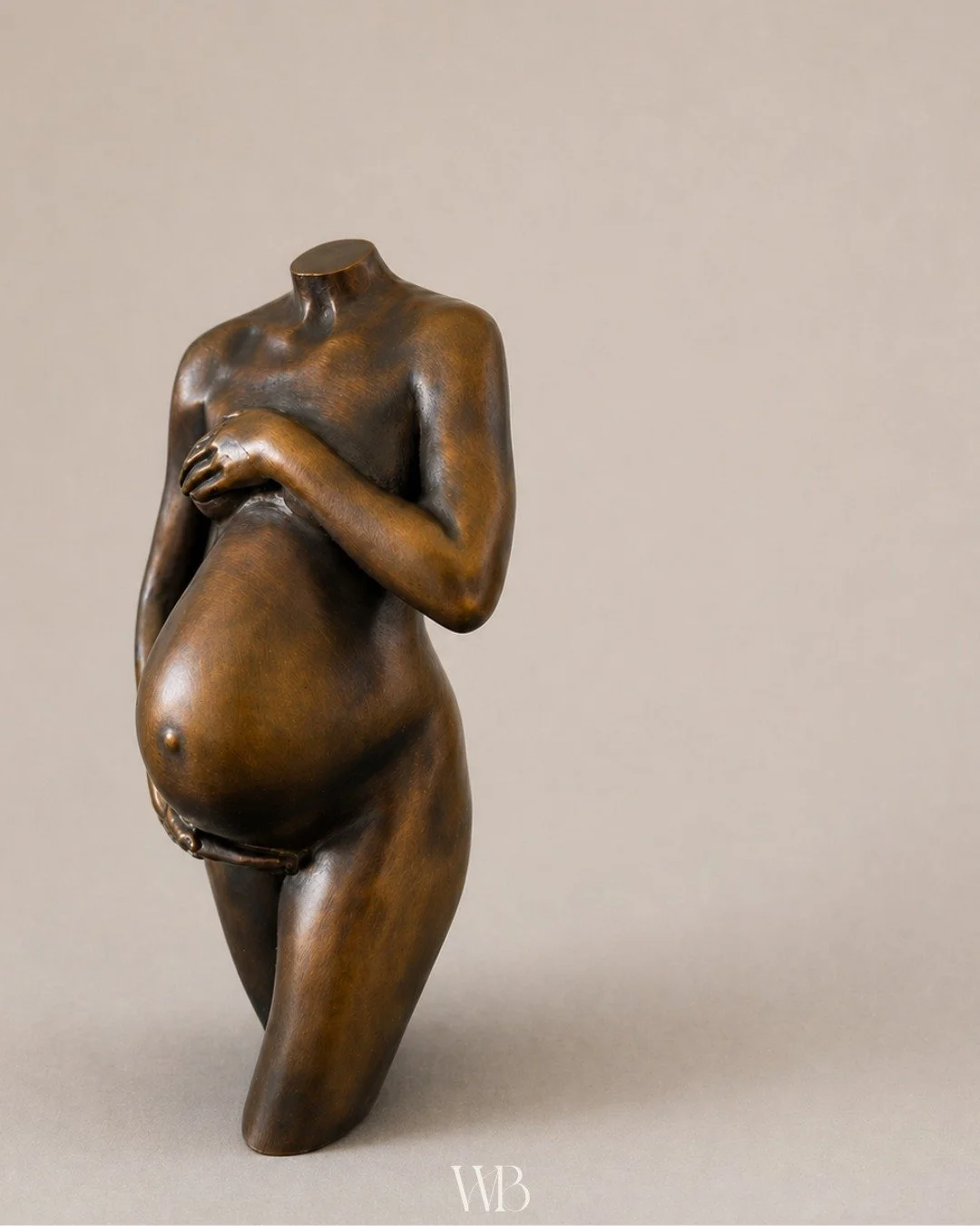 Creating this sculpture for the beautiful @_hollyt  was such a special one for me. 

Her bump, cast in pure bronze, a moment she can hold forever. Enjoy it, Holly. 🤎

With Mother's Day just around the corner, there's no more meaningful gift to give 