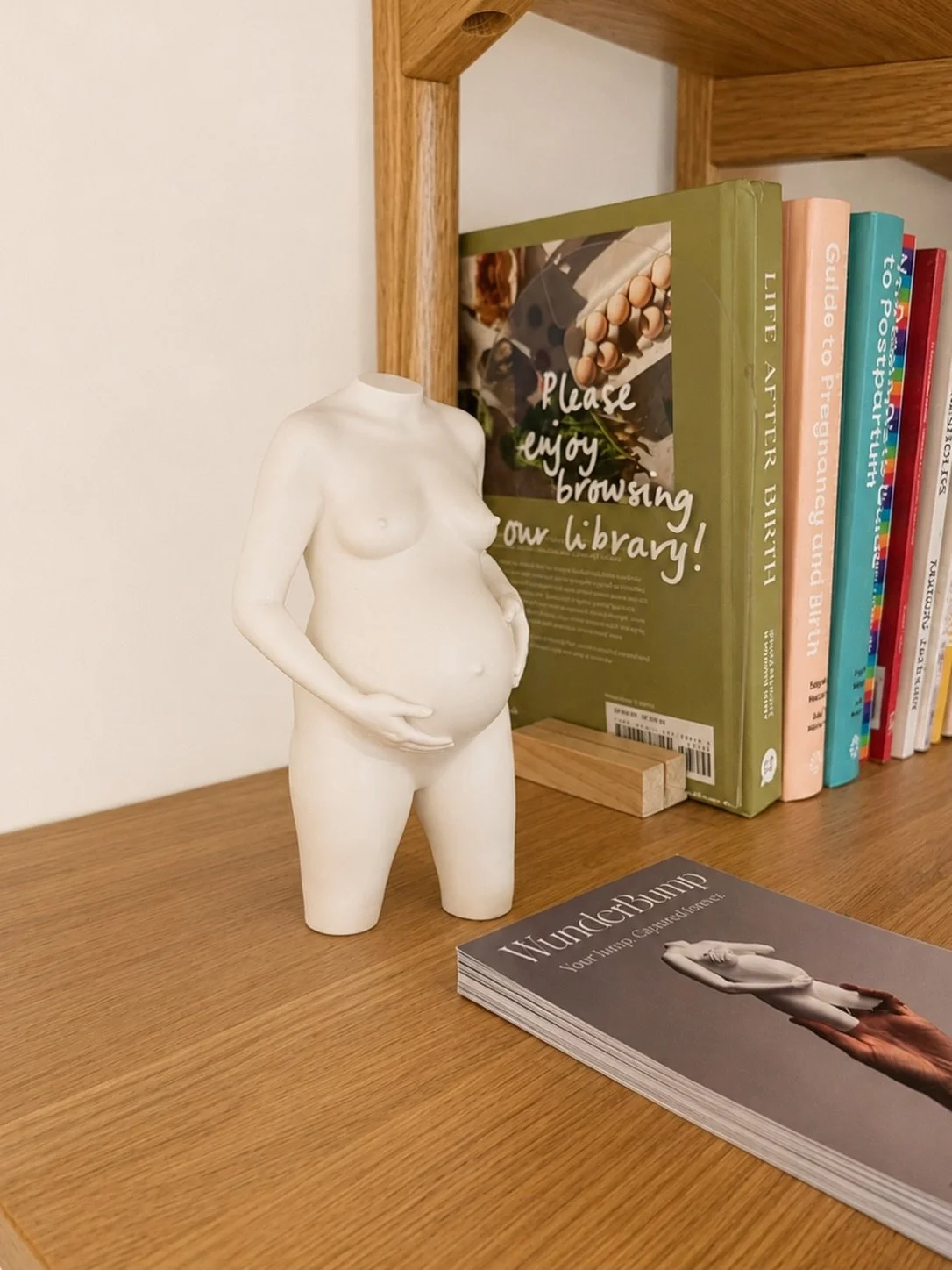 One of my Wunder Bump sculptures is now on display at @junospecialists in Richmond.

They do genuinely thoughtful work, supporting women through pregnancy and beyond, and it means a lot to see my work sitting in that environment.

If you have an appo