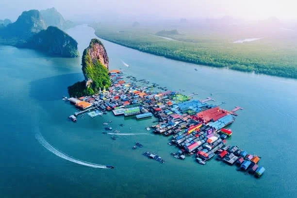 James Bond Island by speed boat