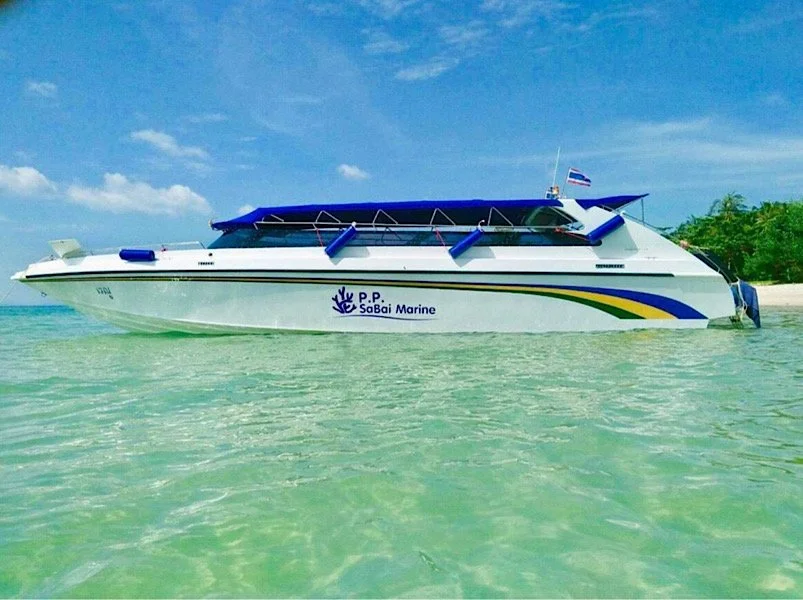 Speedboat transfer SBM.JPG