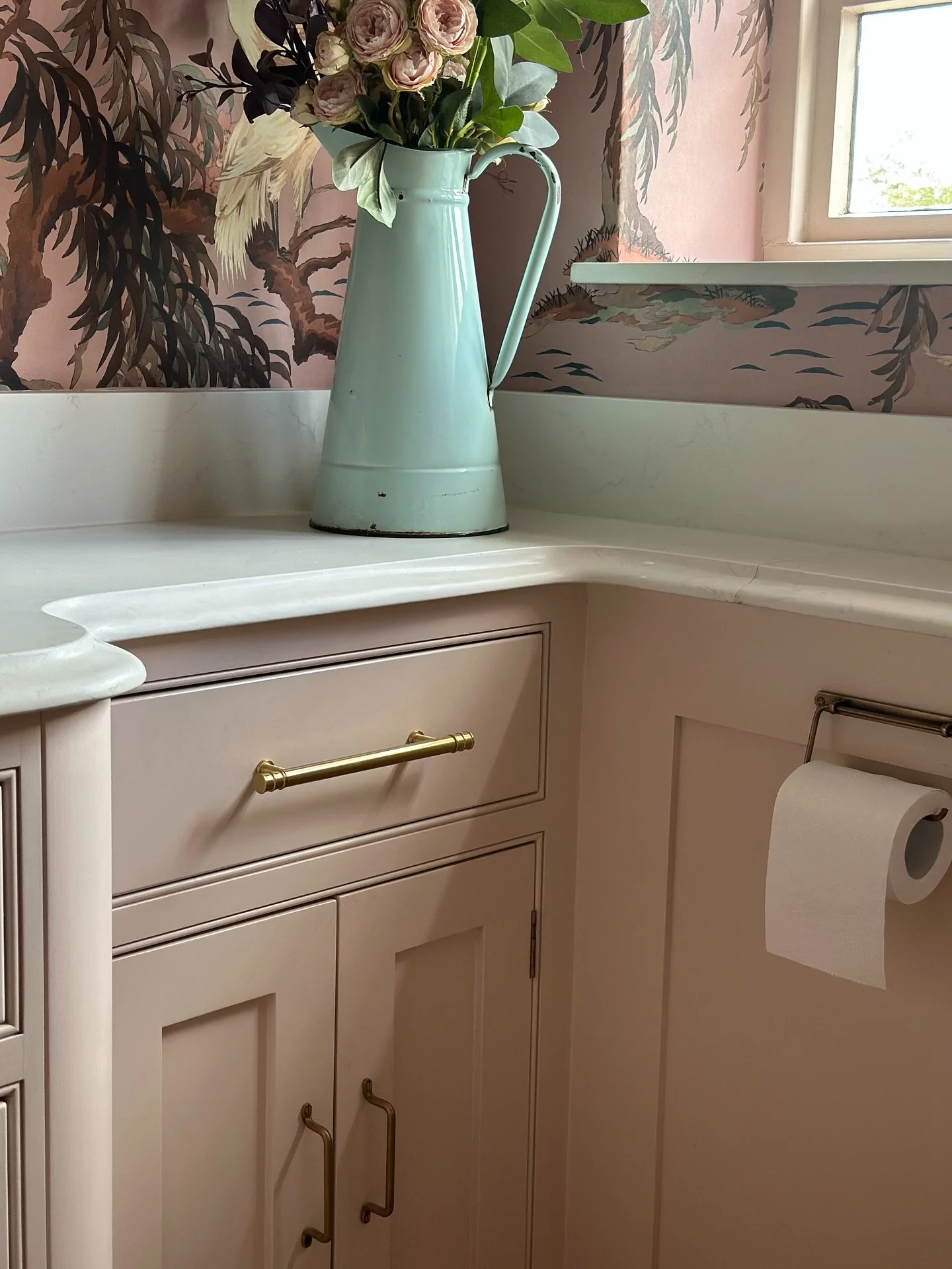 ✨ This is your sign to paint your bathroom pink 💗

Did you know G&amp;M doesn&rsquo;t just design stunning kitchens &mdash; we also create incredible bathrooms like this one! 🛁

Stay tuned this week for all the details 👀✨

#BathroomGoals #griggsan