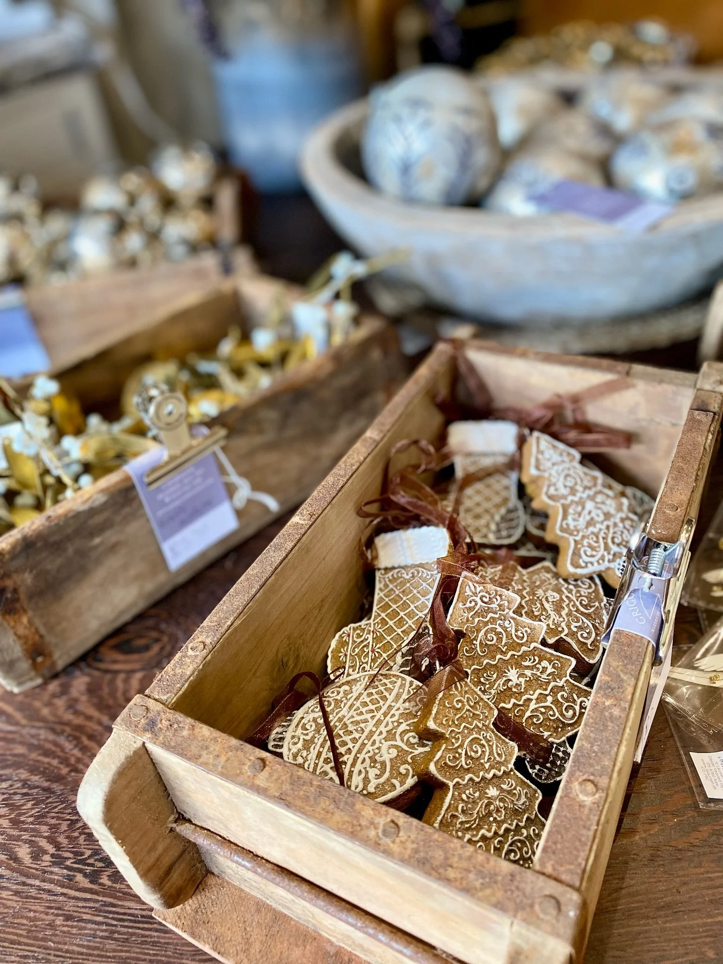 We&rsquo;ve sprinkled a little more magic around the shop. Pop by and start the season with us - we&rsquo;d love to see you. 🤎

11 Church Road
Caversham
Berkshire
RG4 7AA

#festivevibes #festivehome #festiveinteriors #christmashomedecor #christmasho
