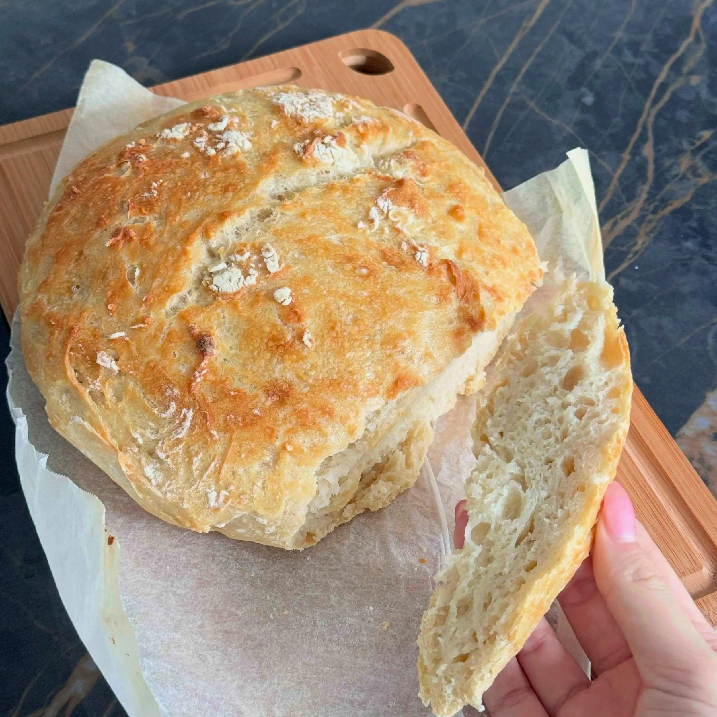 4-Ingredient, No-Knead Bread