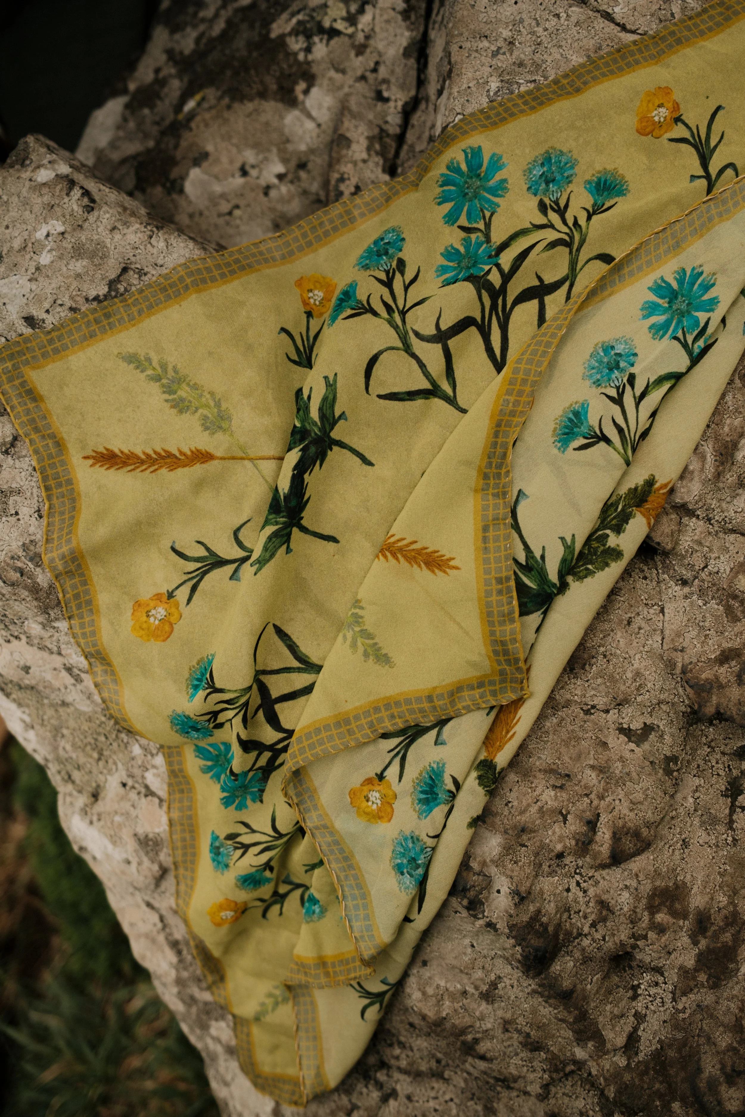 ElizabethLovedayYellow-27.jpg