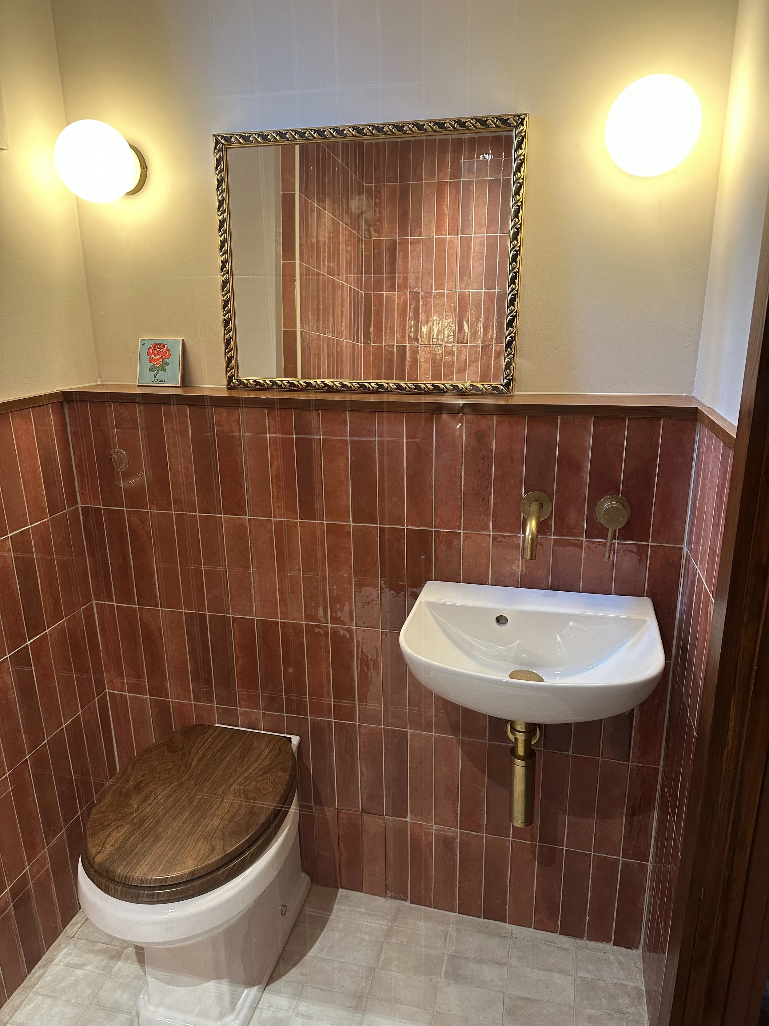 La-Rosa-En-Suite-Room-At-Margate-Manor-39.jpeg