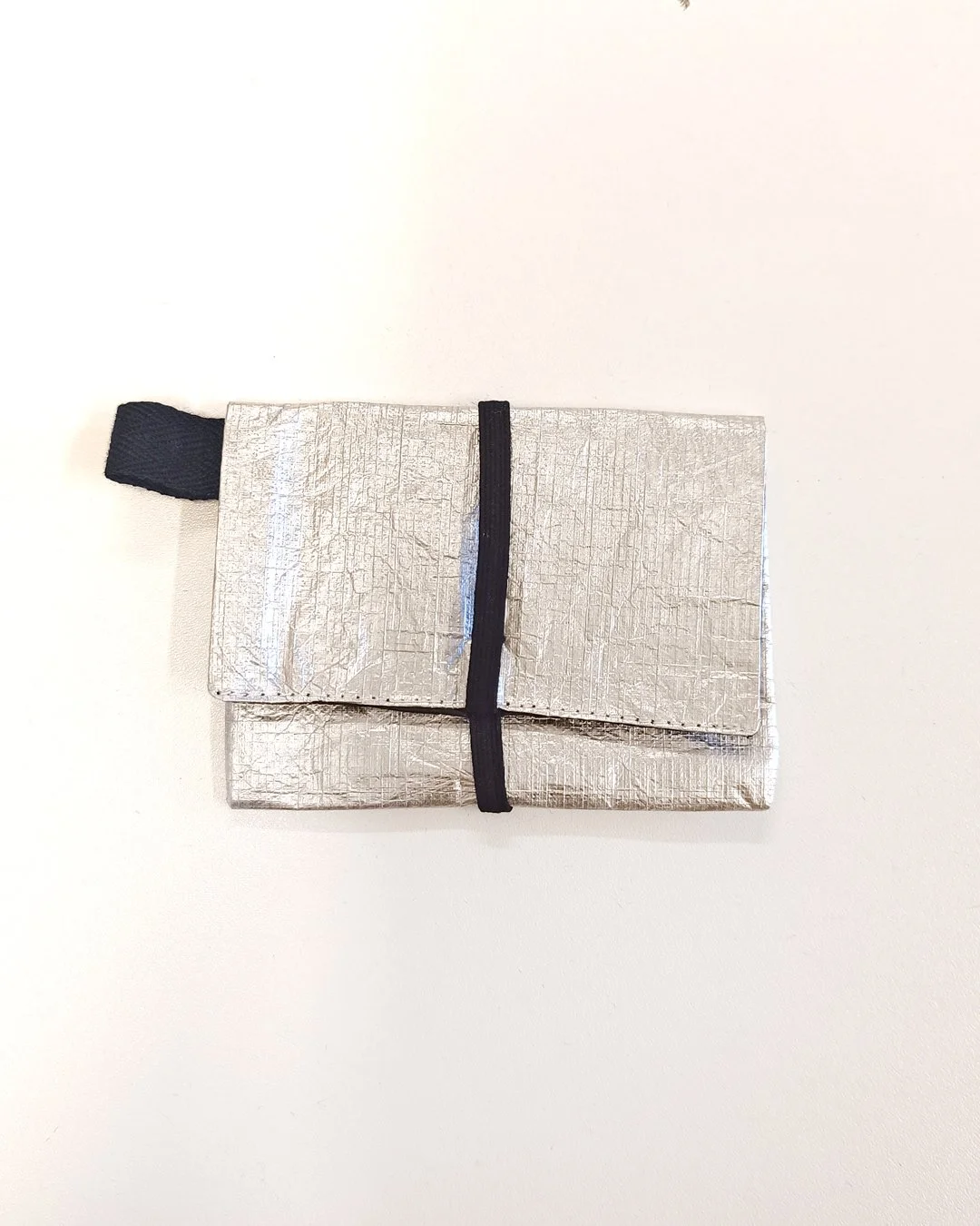 Mini-Portemonnaie-Deadstock-Tyvek-Silber.jpg