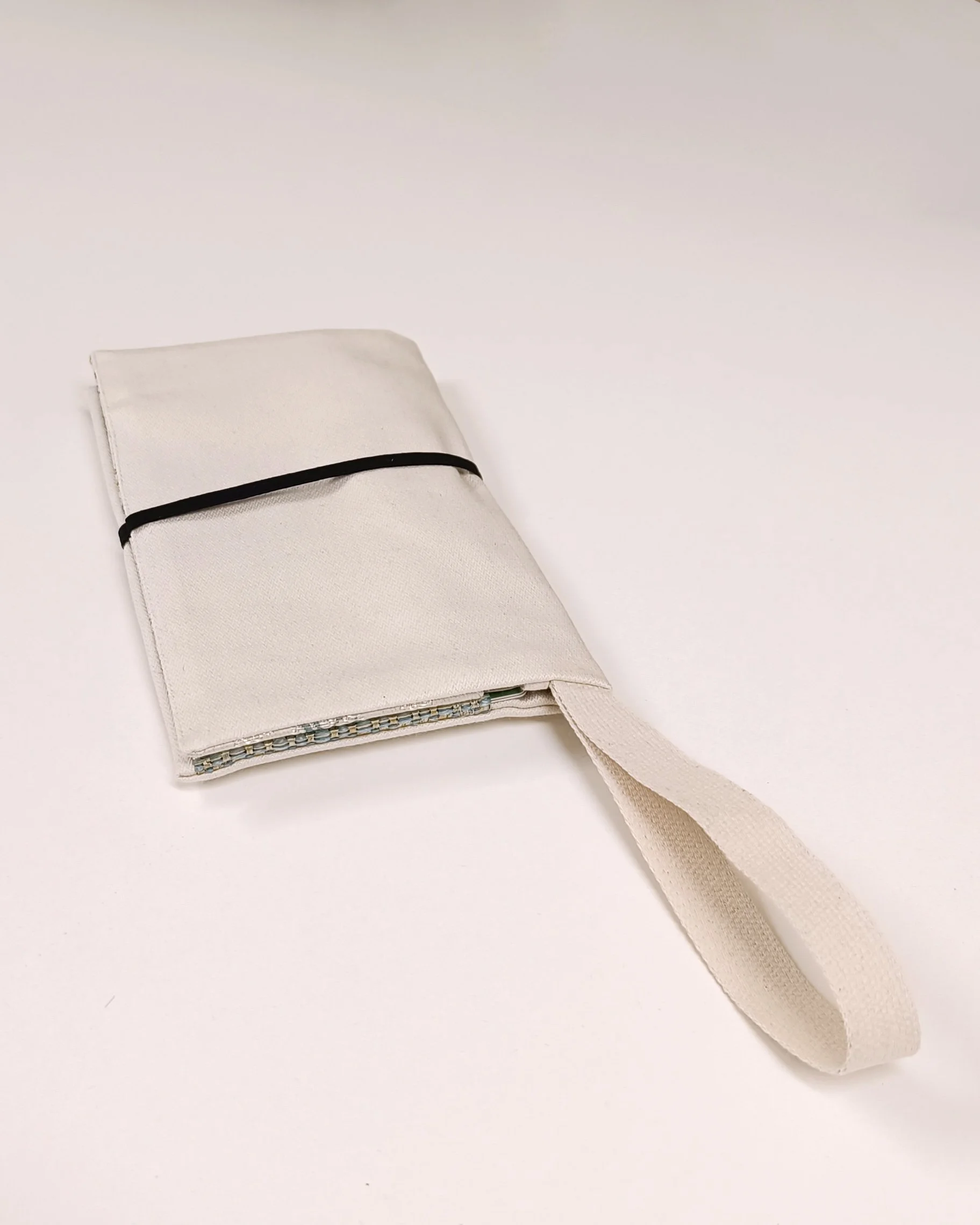 Porteminnaie-Klein-liegend-moleskin.jpg