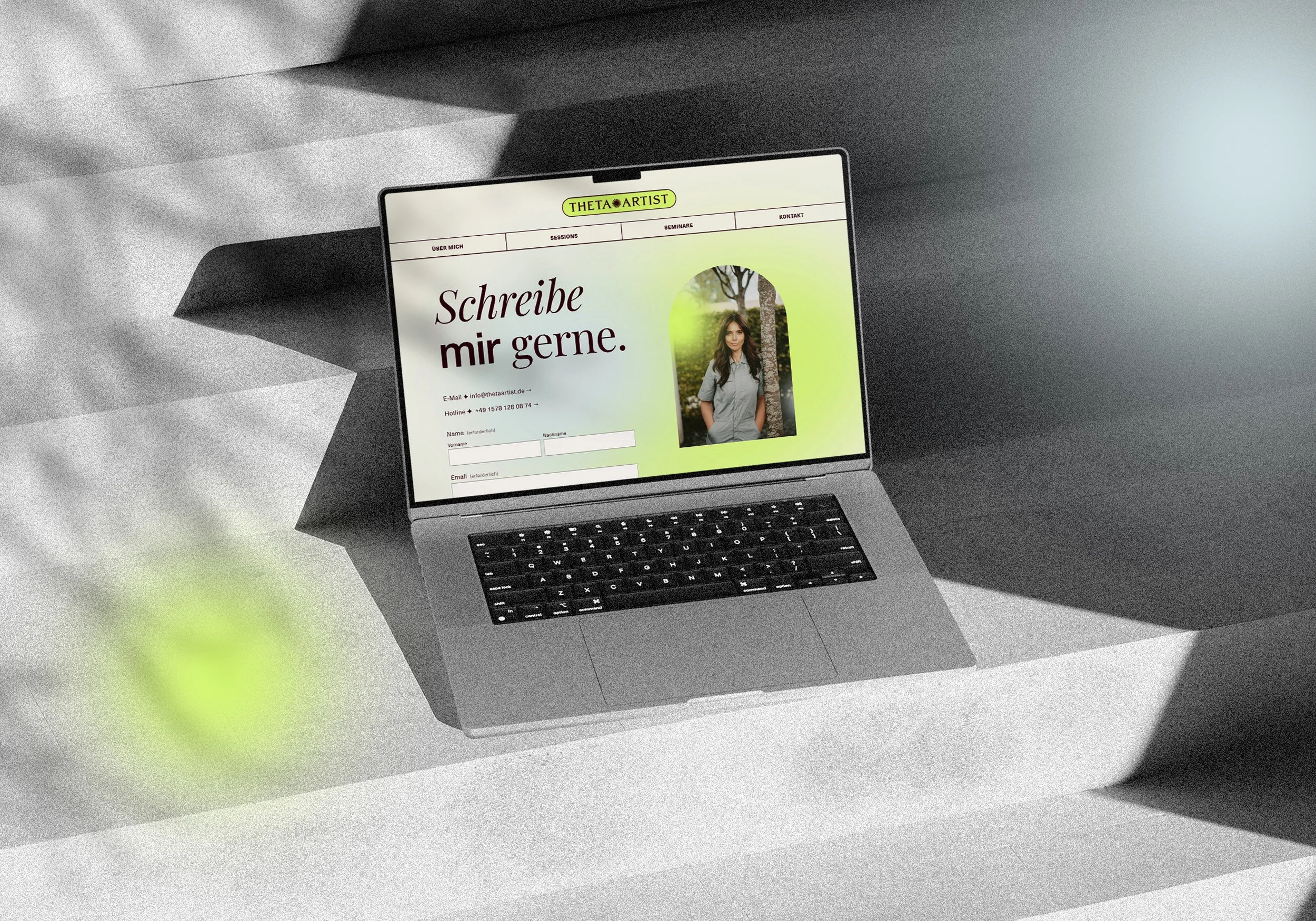 Superidee Werbeagentur Oldenburg – Theta Artist Webdesign