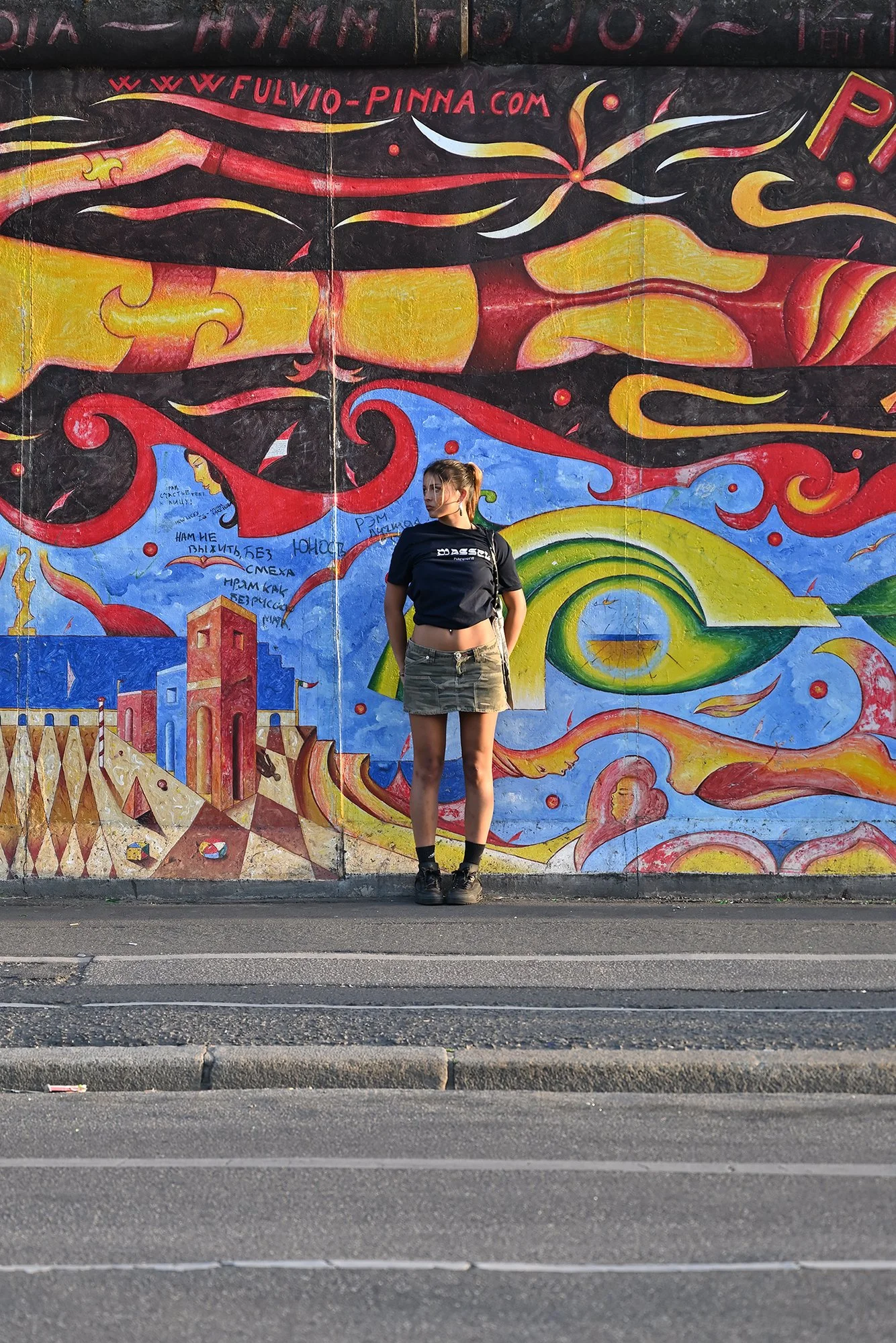 SHALOM.BERLIN_MASSEL_theWall.jpg