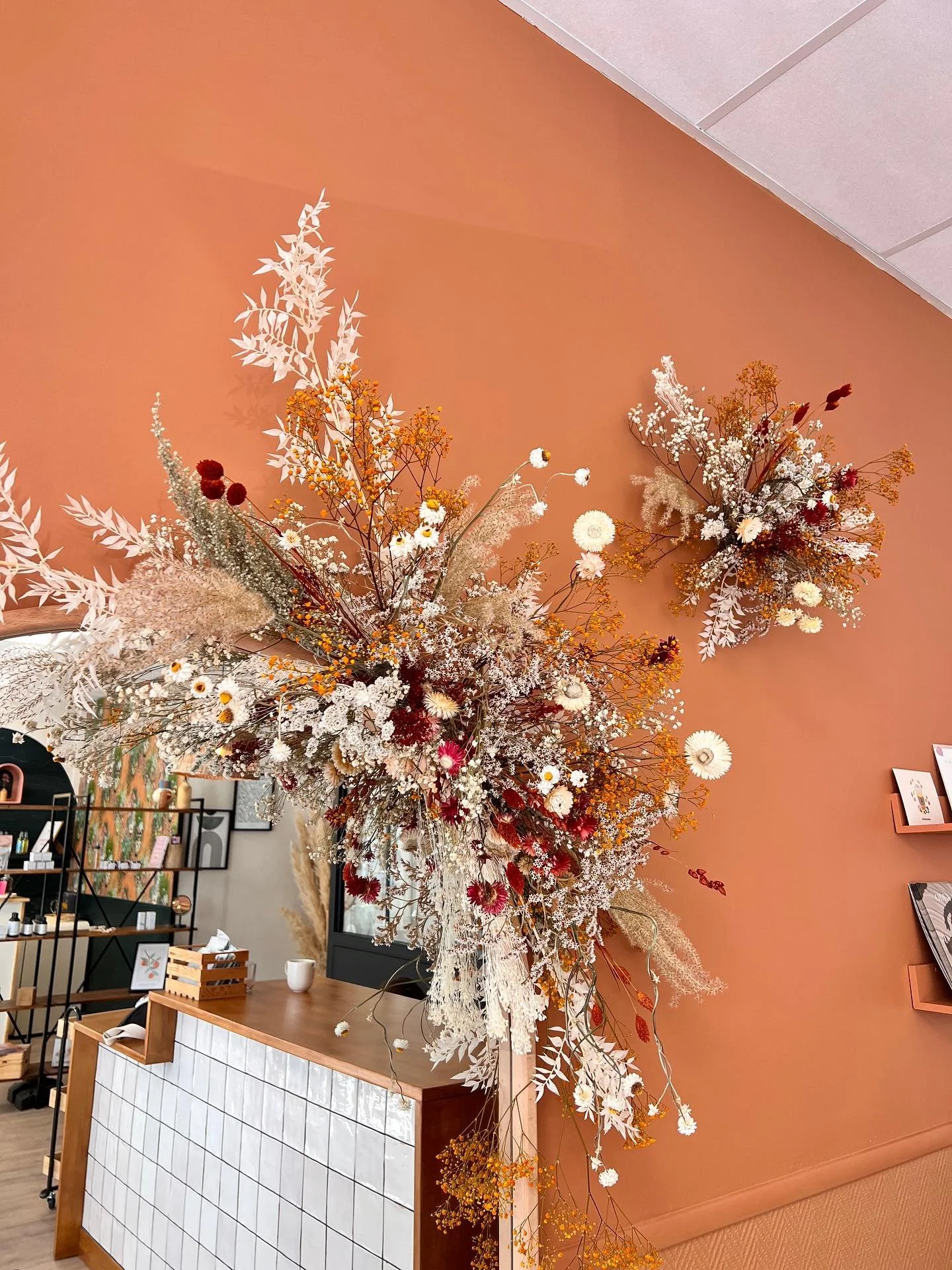 🪜🌾D&Eacute;CORS FLEURIS 🌸🌾

Aper&ccedil;u des d&eacute;cors de miroir po&eacute;tiques et a&eacute;riens cr&eacute;&eacute; pour @lesprocrastineuses et @wellness.lesprocrastineuses .

Merci les filles pour votre confiance renouvel&eacute;e !

#fl