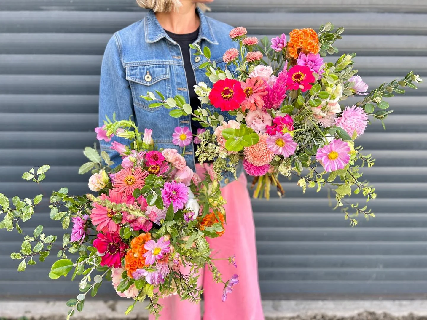 💗💓🌸💐 BOUQUET DE LA SEMAINE 💐💗💓

Cette semaine on vous r&eacute;serve encore un bouquet de saison full of fleurs de nos producteurs locaux et full of couleurs ! 

Pour ceux qui n&rsquo;ont pas encore pre-command&eacute;, il est encore temps ! 
