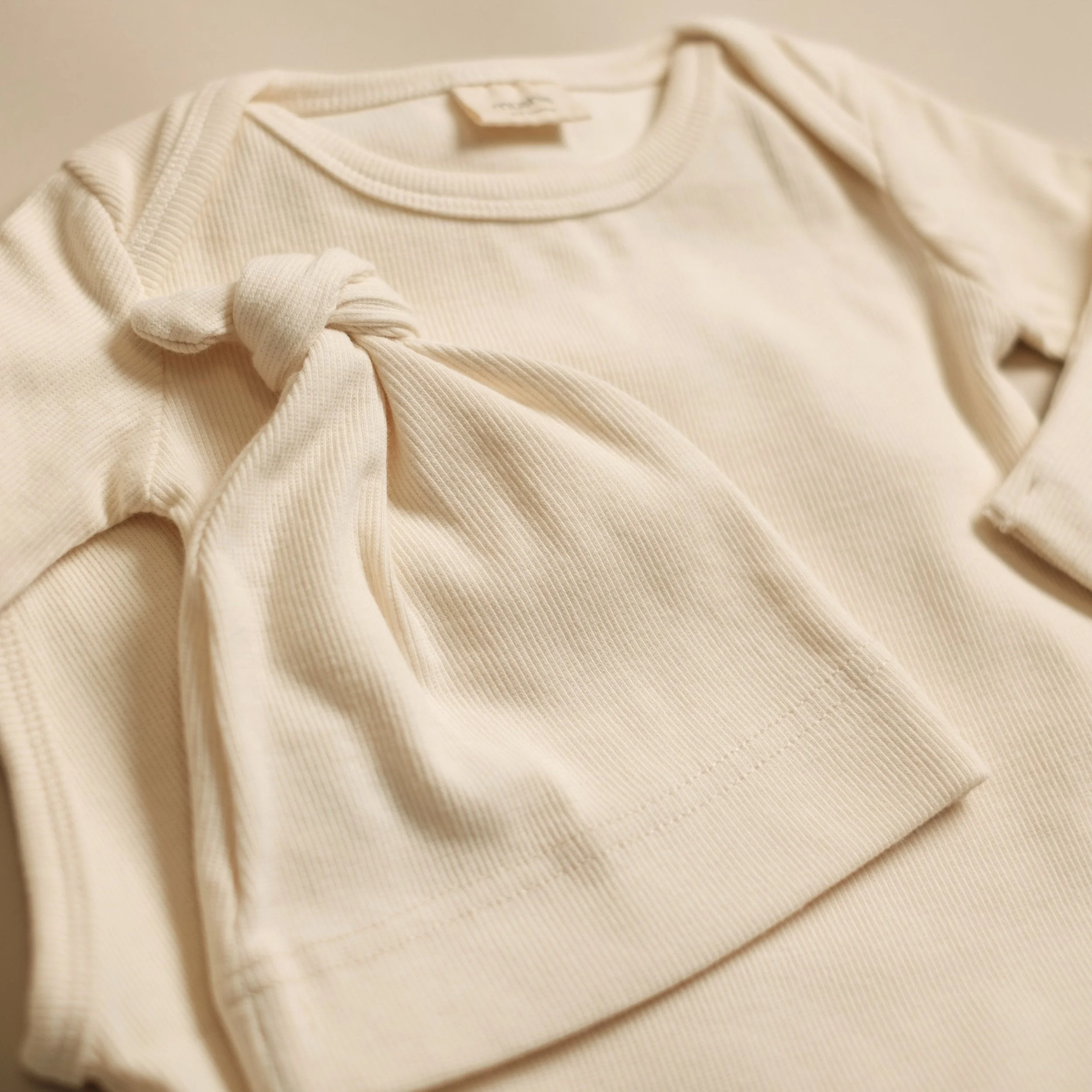 Ribbed Knotted Baby Gown & Baby Hat