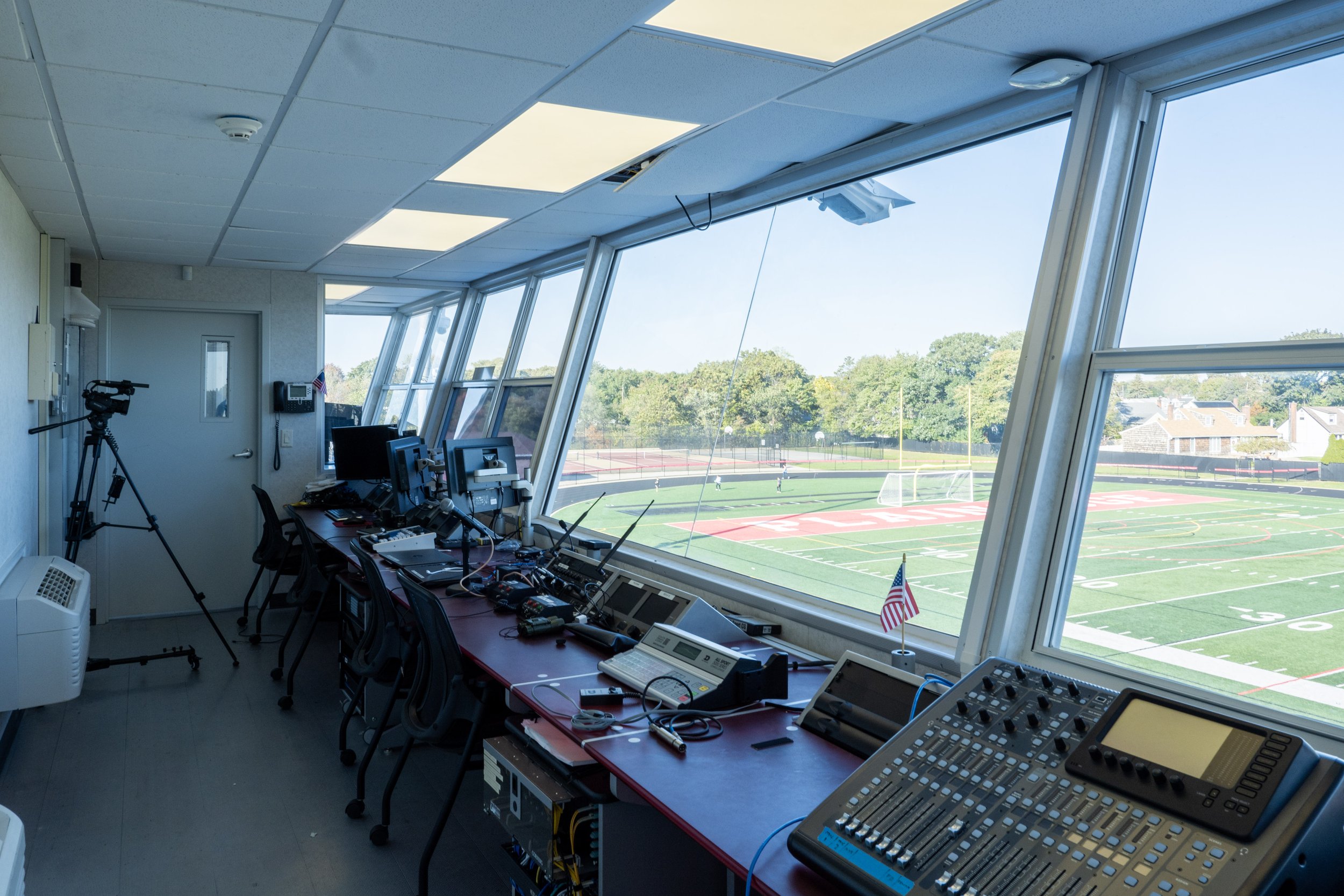 6A PRESSBOX.jpg