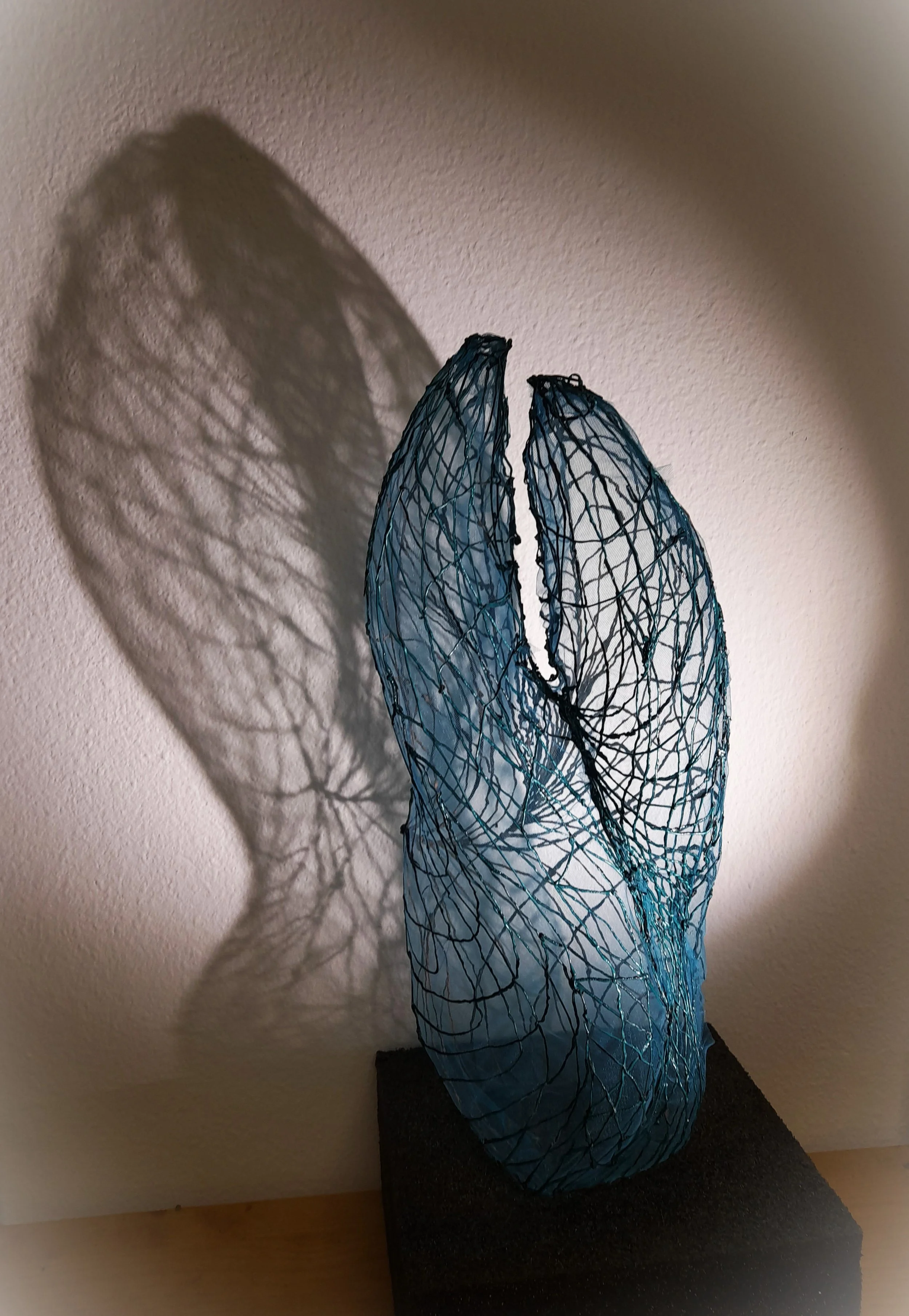 6 table sculpture wire art (1).jpg