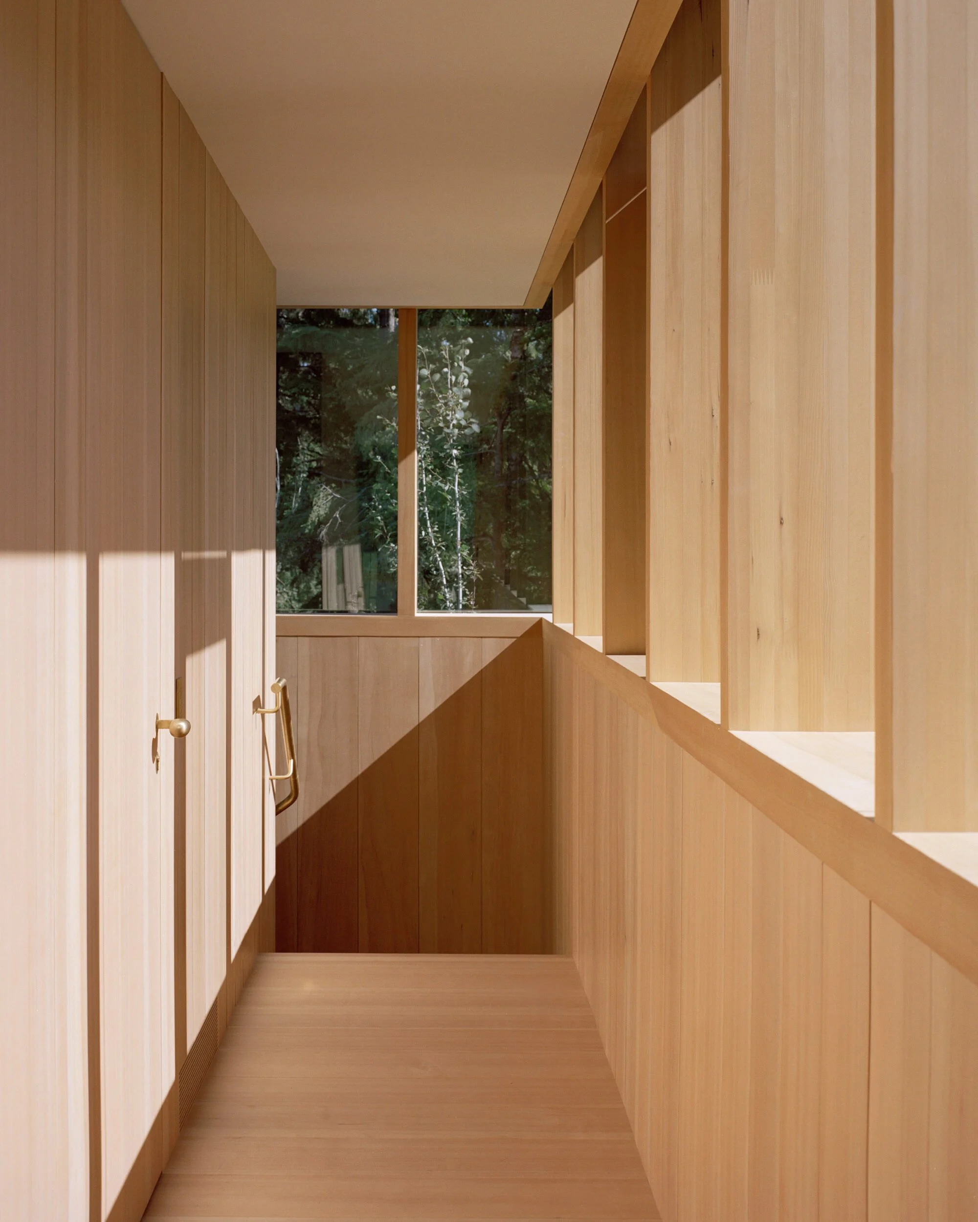 GSA_056_Guest-House-Lantern-Corridor_RG.jpg