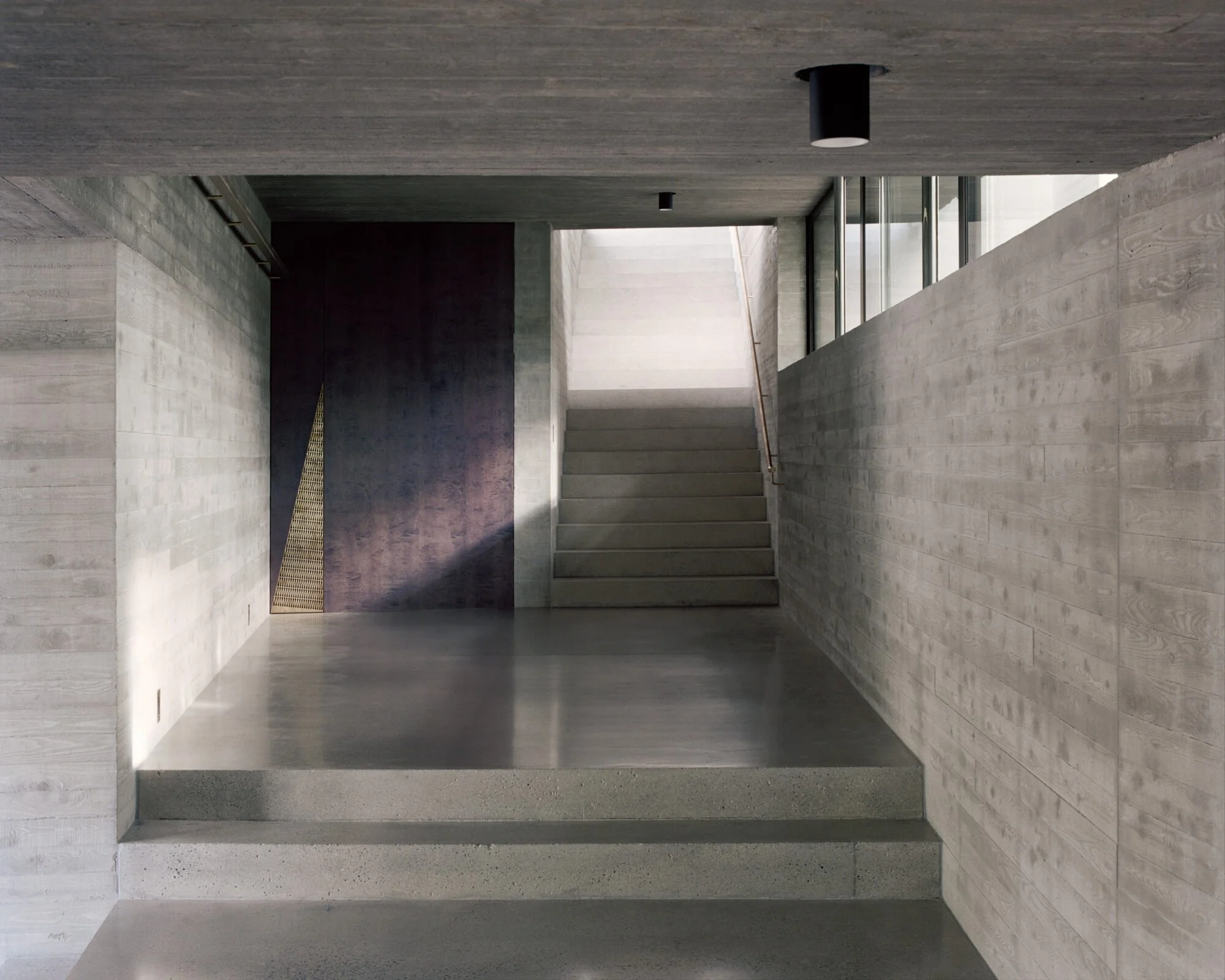 GSA_056_View-at-bottom-of-Main-Stair_RG.jpg