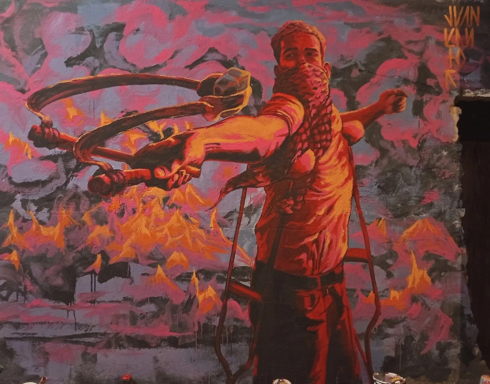 Street art Mural Palestine resistance by Juan Kantor